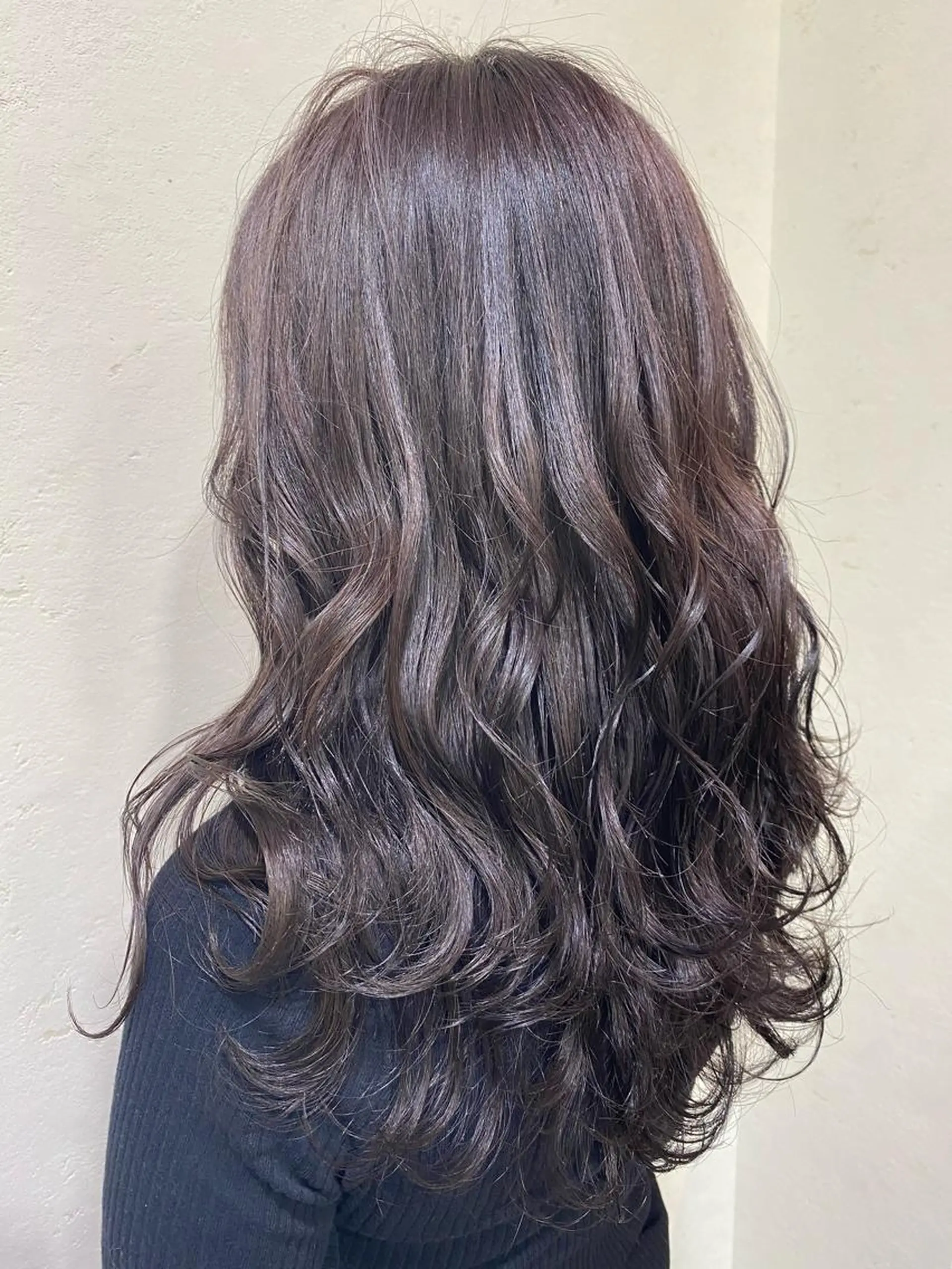 セミロング カラー ベージュカラー mina .のヘアスタイル