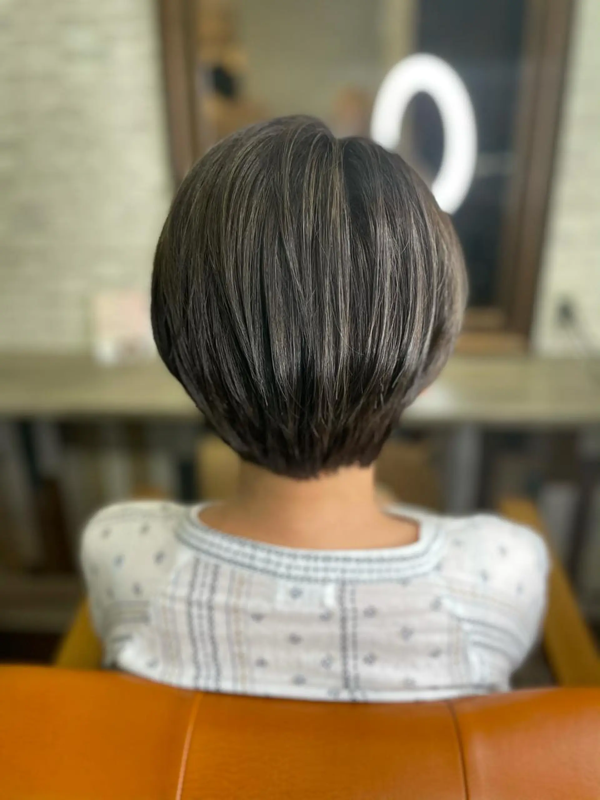 ショート カラー 平田 怜のヘアスタイル