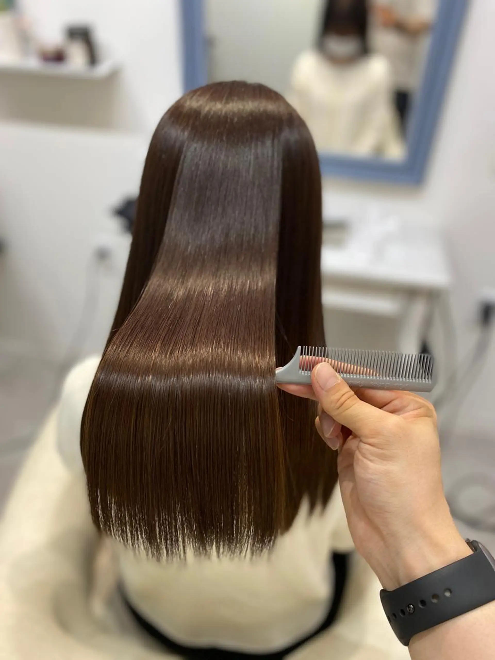 ロング カラー 髪質改善 カット 縮毛矯正 トリートメント ✨髪質改善が大好評✨ 美容室lic近藤✨のヘアスタイル