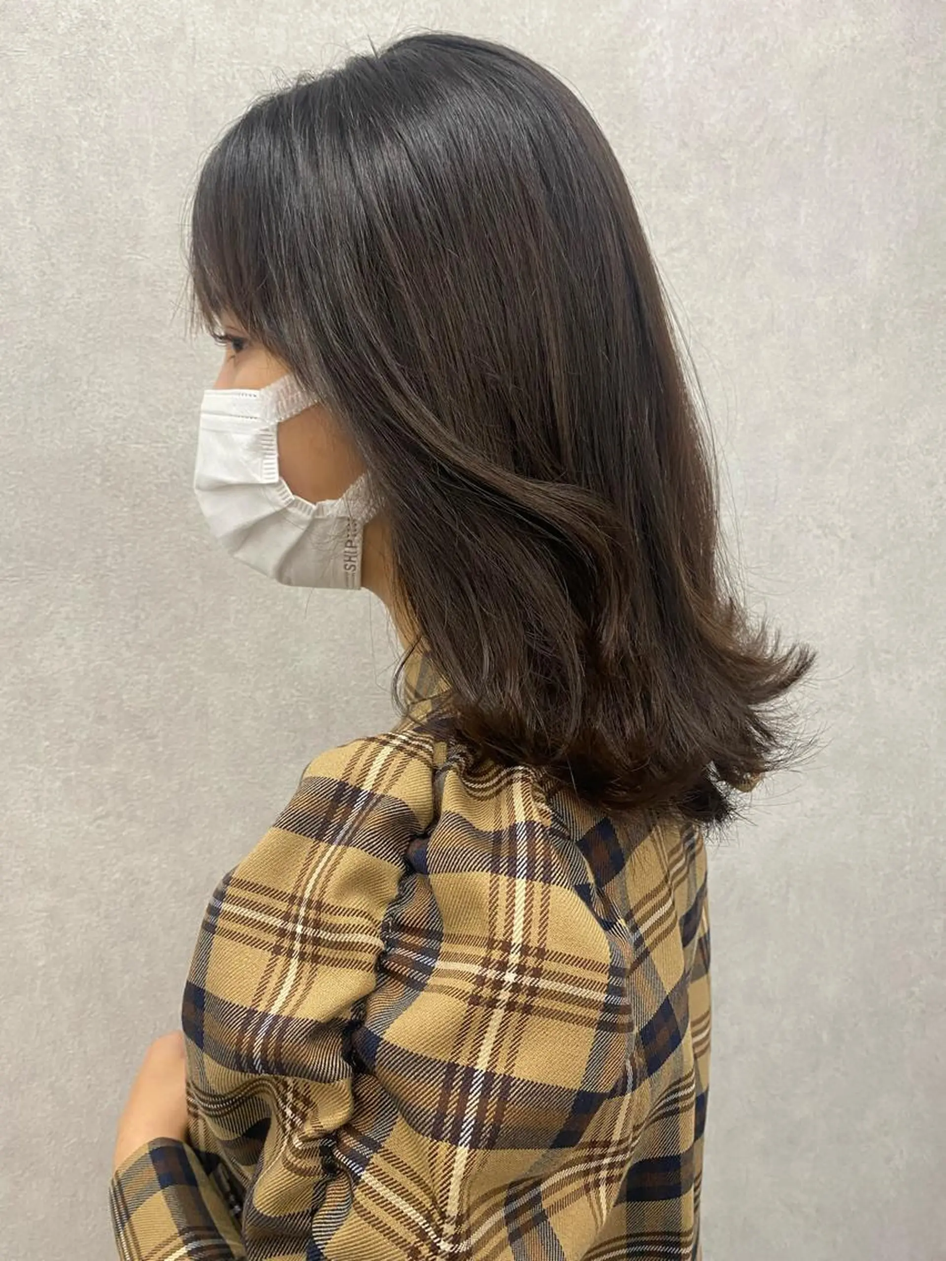 ミディアム カラー ヘアアレンジ ブラウンカラー ダークブラウン くびれヘア カット ヘアカラー トリートメント Kawaguchi Arisaのヘアスタイル
