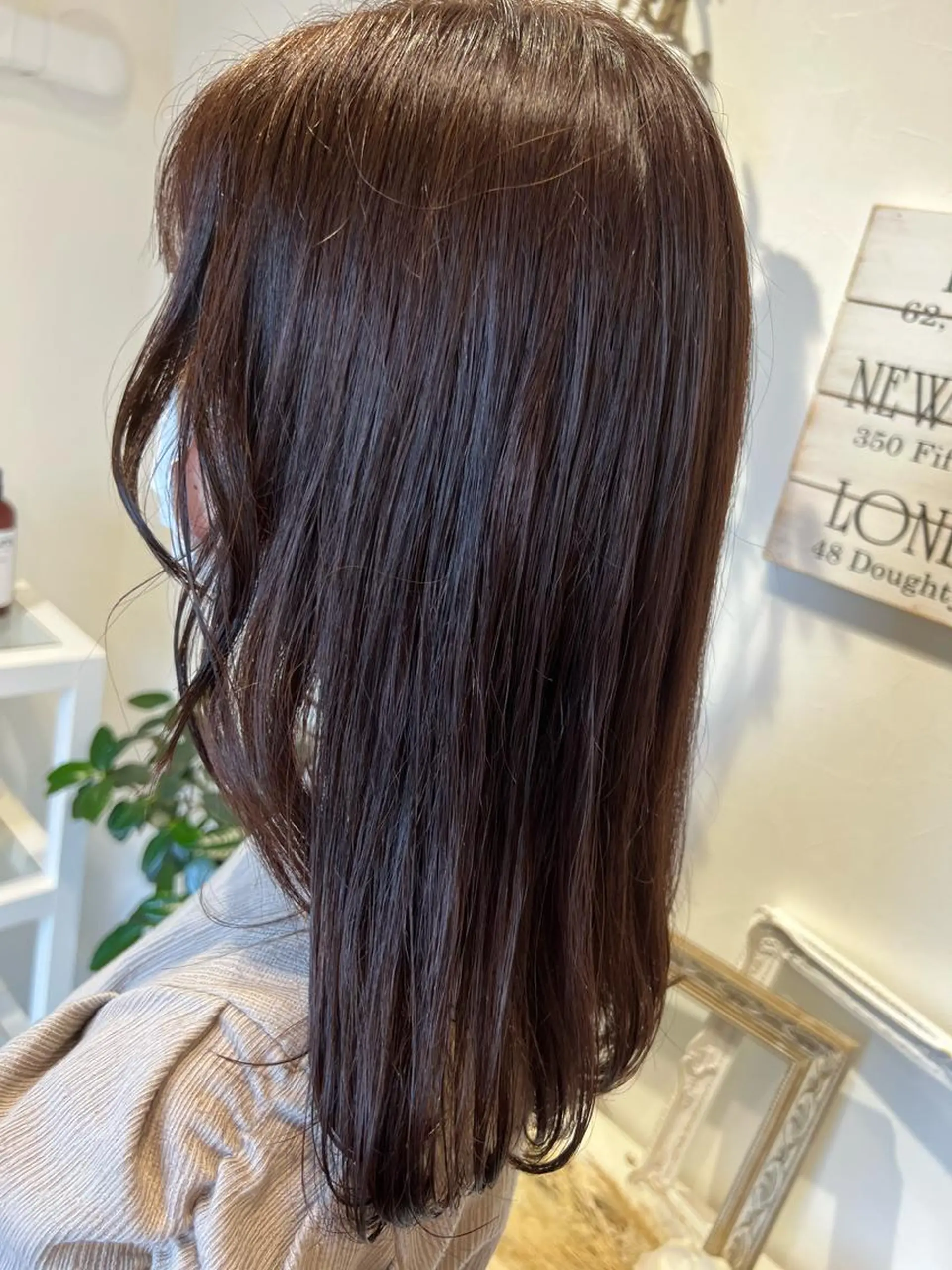 セミロング カット ヘアカラー トリートメント 井上 美春のヘアスタイル