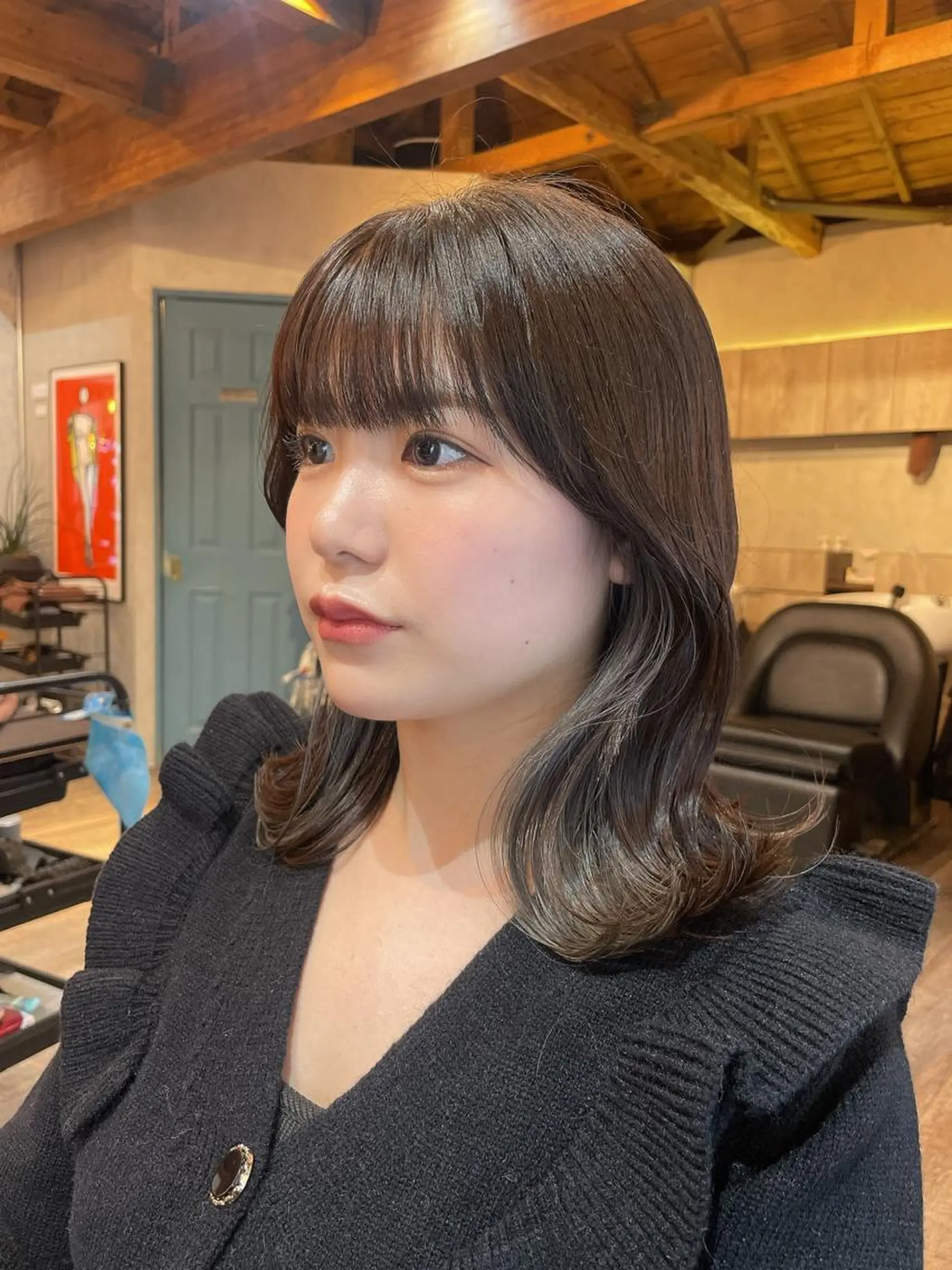 ミディアム カラー ヘアカラー トリートメント 顔周りカット× 髪質改善【リョウ】のヘアスタイル