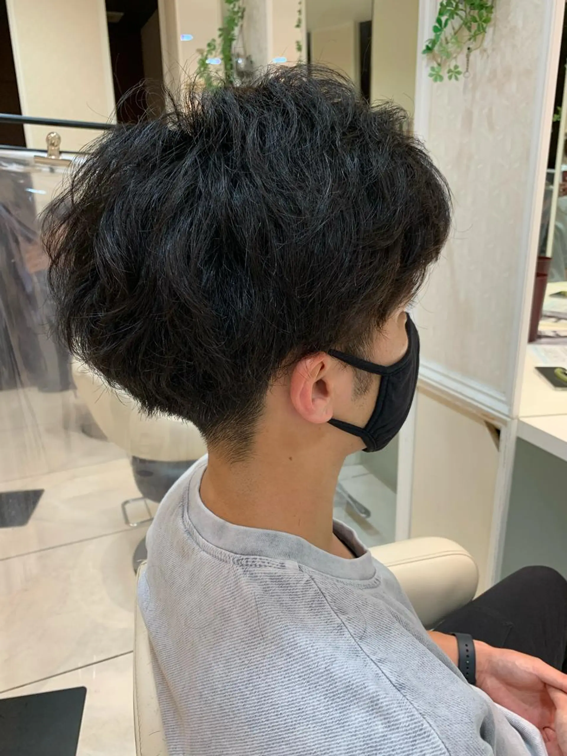 ショート メンズ メンズパーマ 刈り上げ 毛流れが作れる 縮毛矯正/渡部純生のヘアスタイル