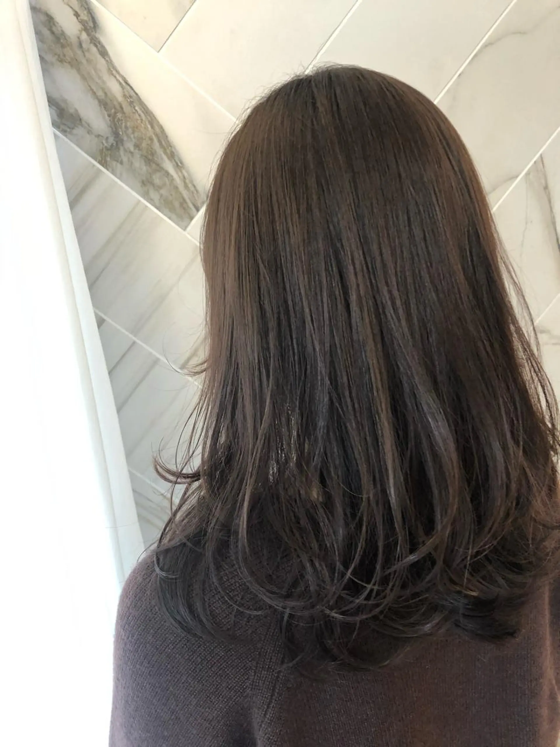 ミディアム カラー 藤田 歩美のヘアスタイル