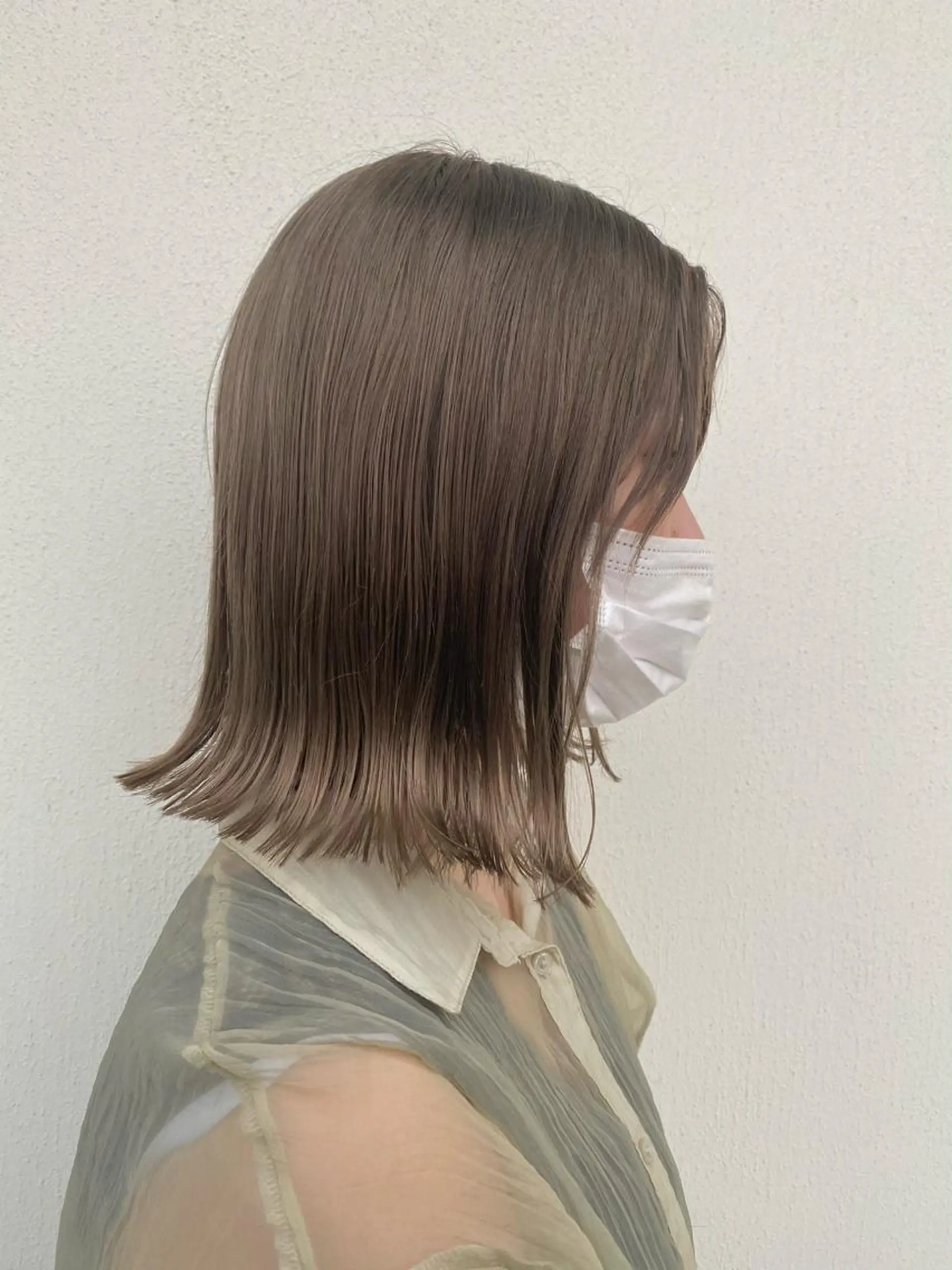 ミディアム カラー アッシュ ベージュカラー 透明感カラー 豊中/カット/上西 力のヘアスタイル