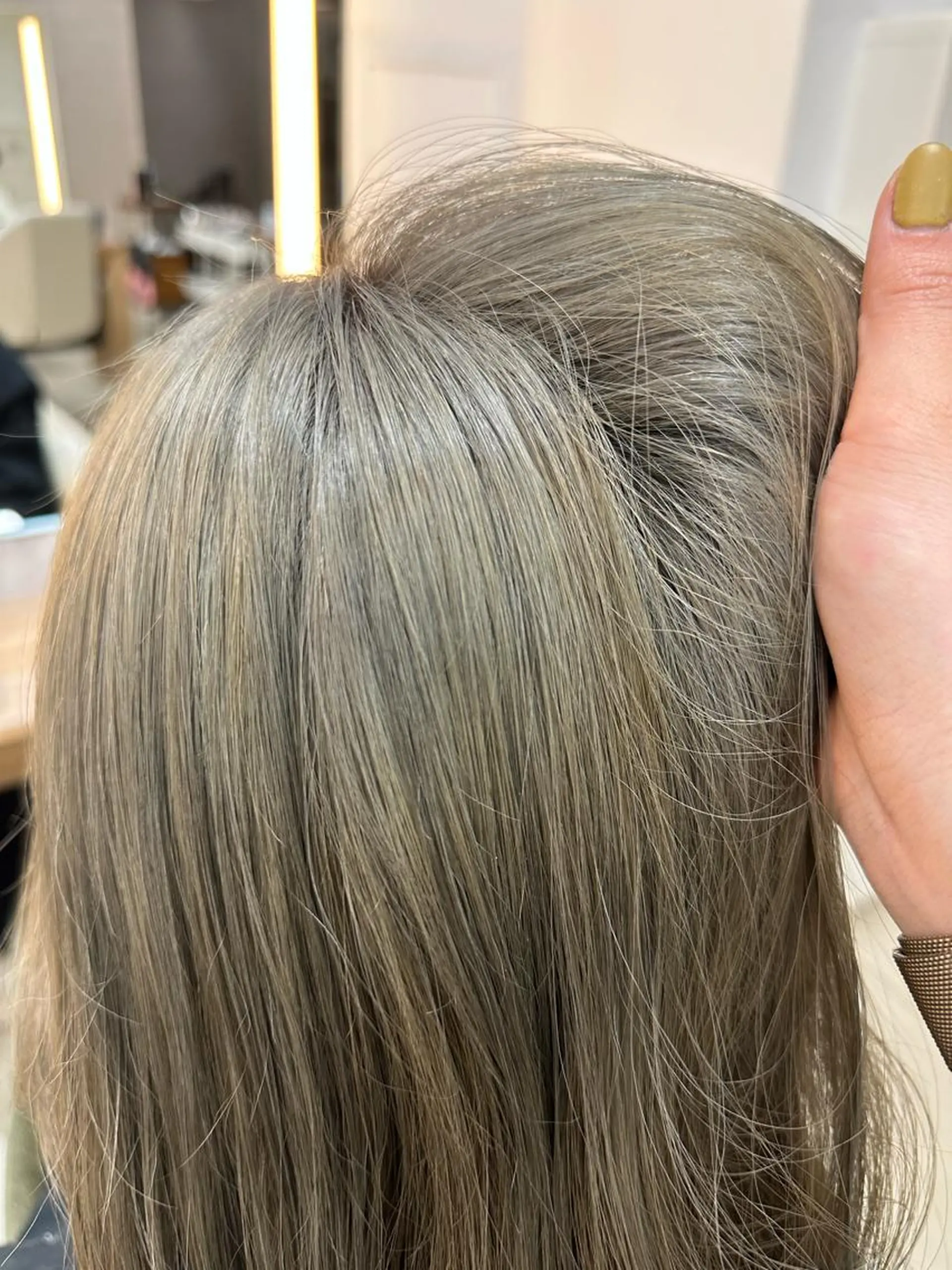 ロング カラー ブリーチカラー/ベー ジュ/Hono🦖のヘアスタイル