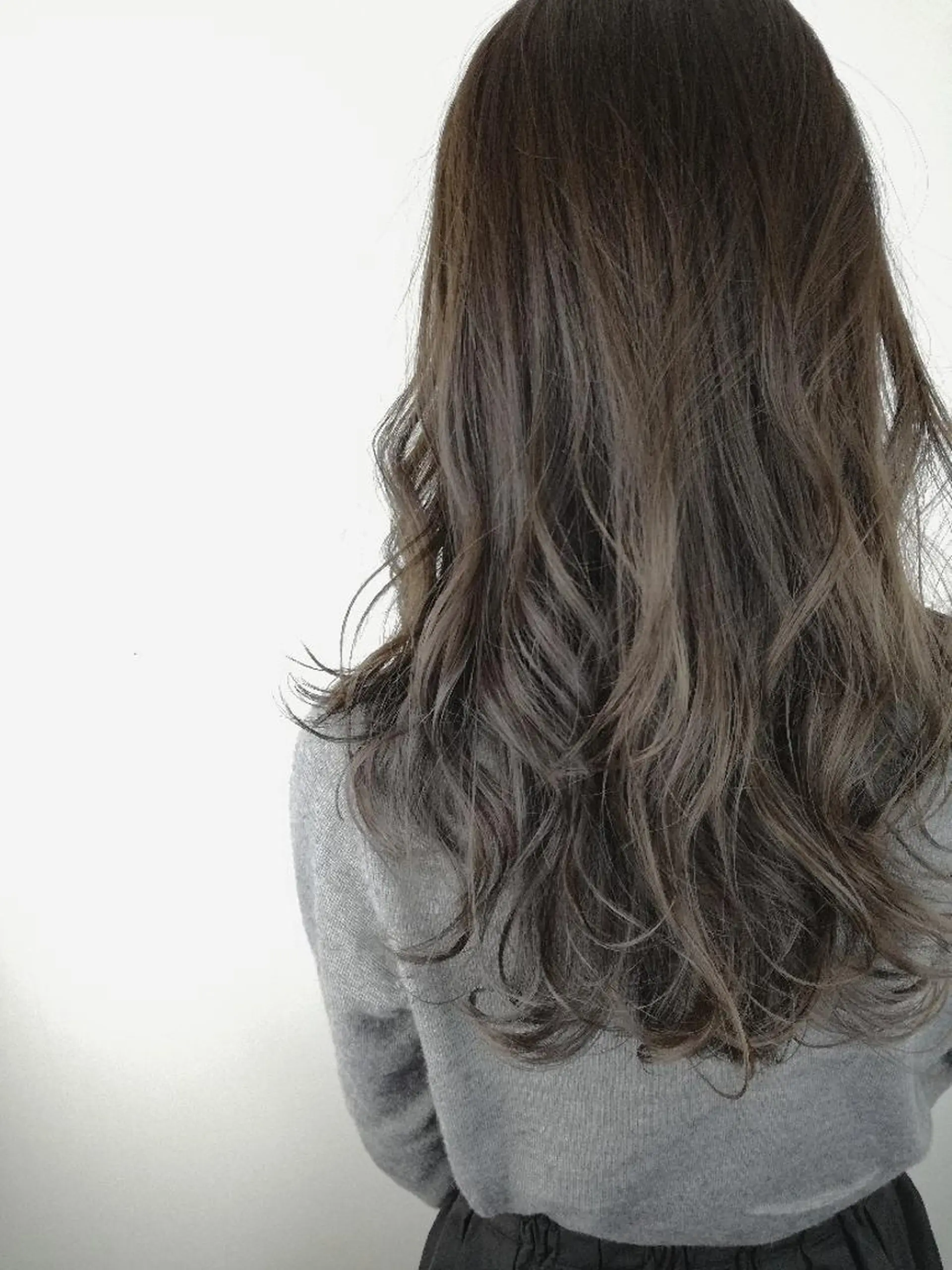 ロング パーマ ヘアアレンジ メンズ ネイル カラー キッズ マツエク・マツパ グレージュ 中津No.1髪質改善 店長✨透ける暗髪のヘアスタイル