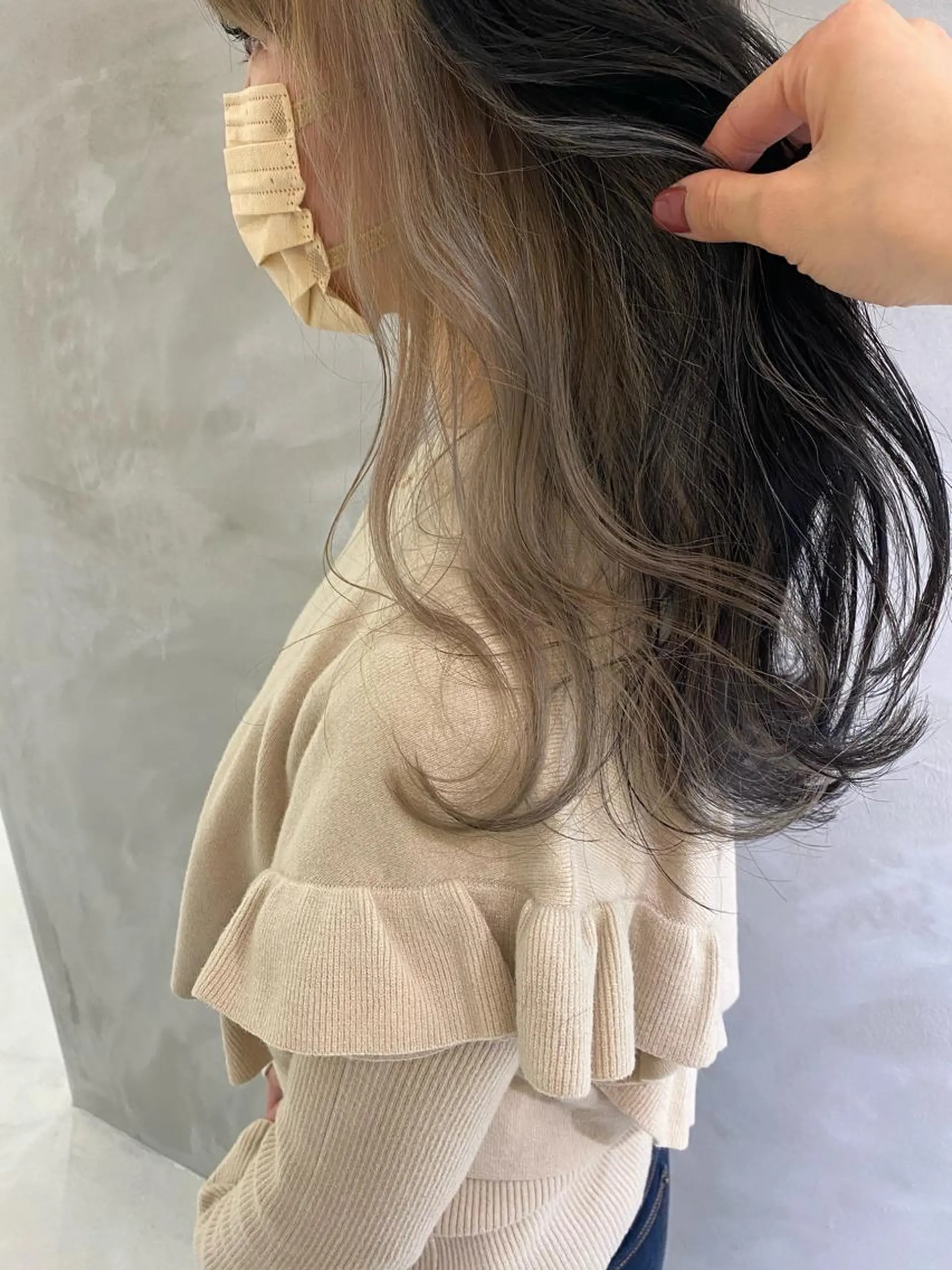 ロング カラー シルバー ホワイトシルバー ヘアカラー トリートメント 半個室女性salon 🩰Natsumiのヘアスタイル