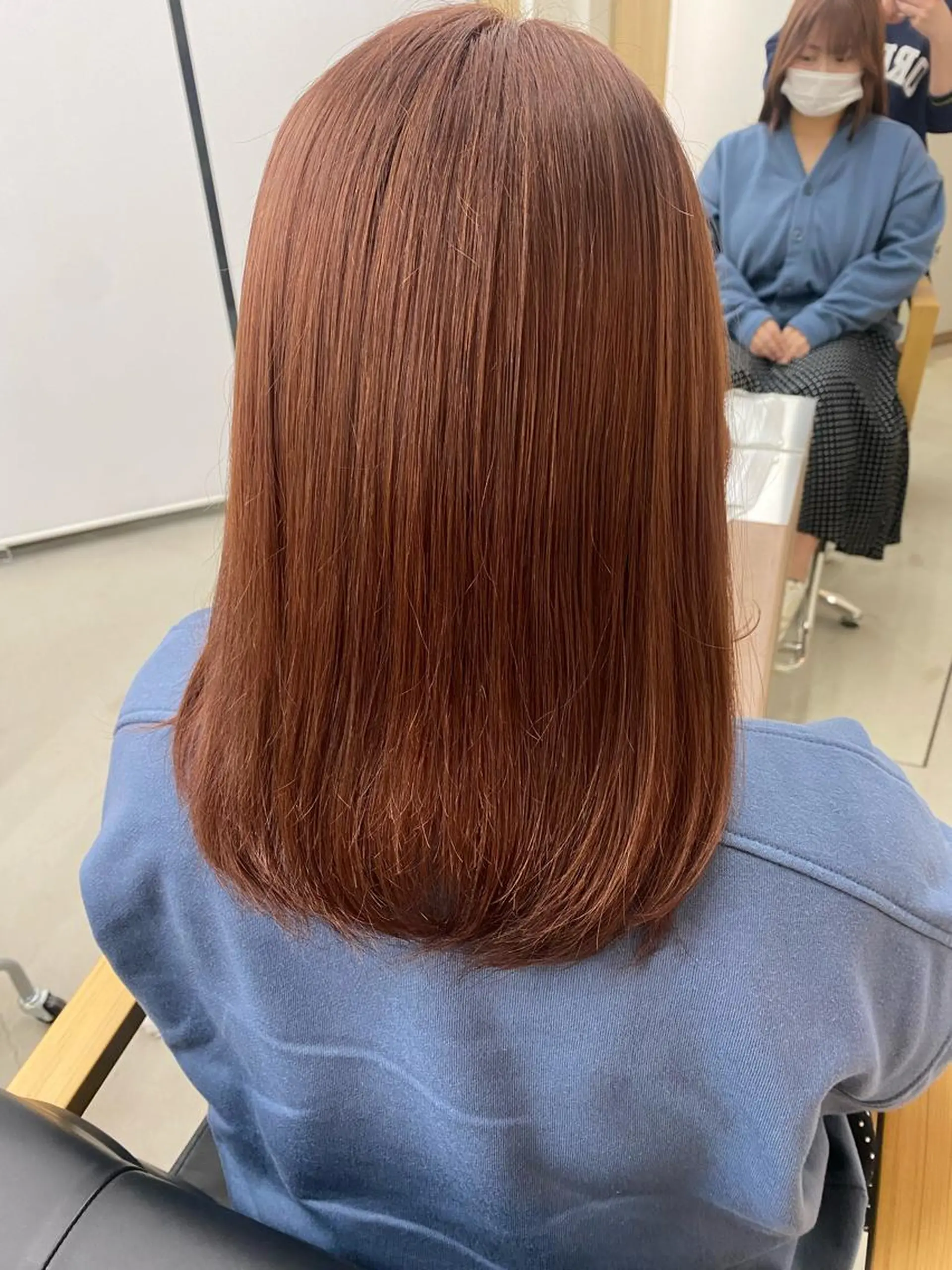 ミディアム akane/ 縮毛矯正/暖色のヘアスタイル