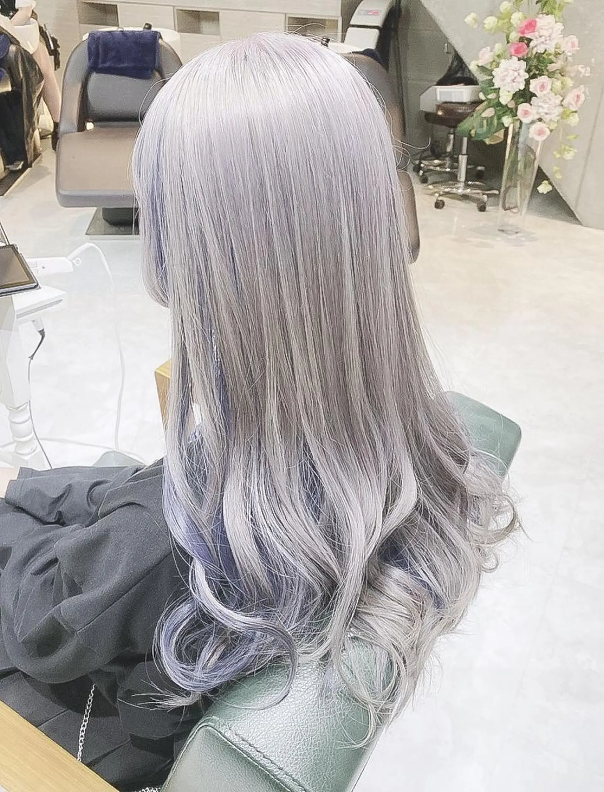 ロング カラー ヘアアレンジ ブリーチ ケアブリーチ 透明感カラー デザインカラー ハイトーンカラー Days 透明感カラーのヘアスタイル