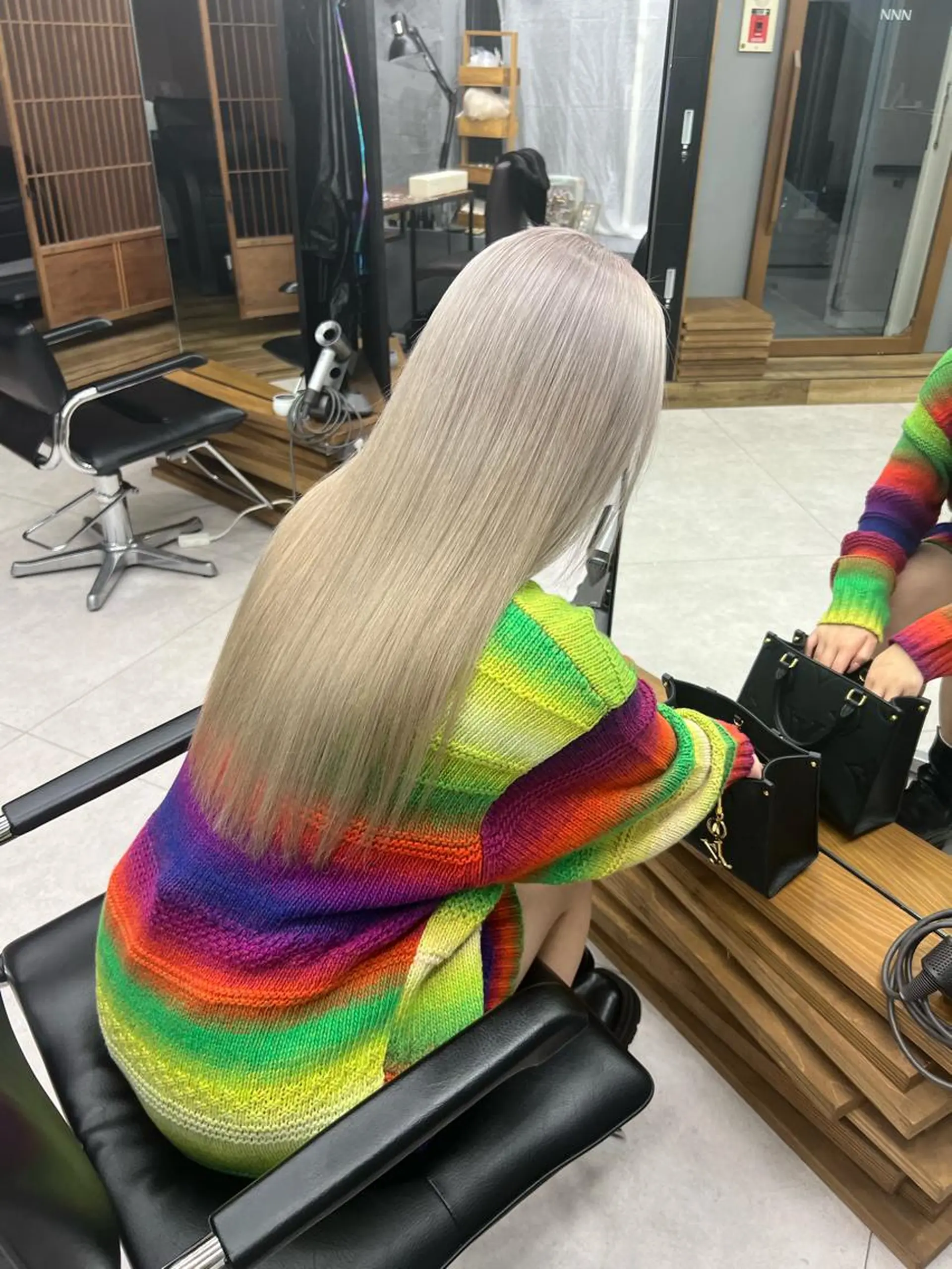 ロング カラー ブリーチ トリートメント NNN(スリーエヌ)所属・yuina 【NNN】のヘアスタイル