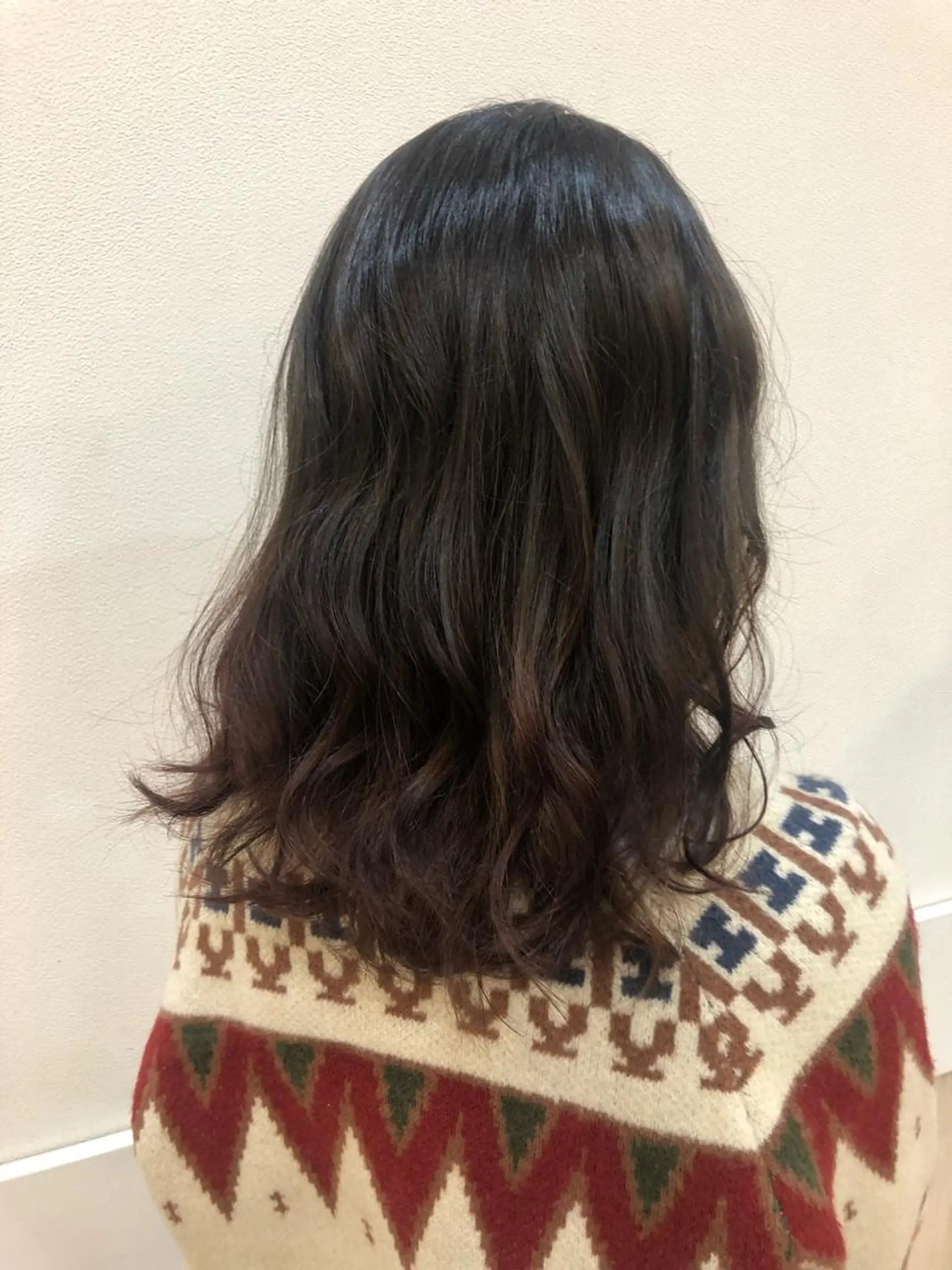 ミディアム カラー ピンクカラー 内田温子大人女性 ハイライト、ボブのヘアスタイル