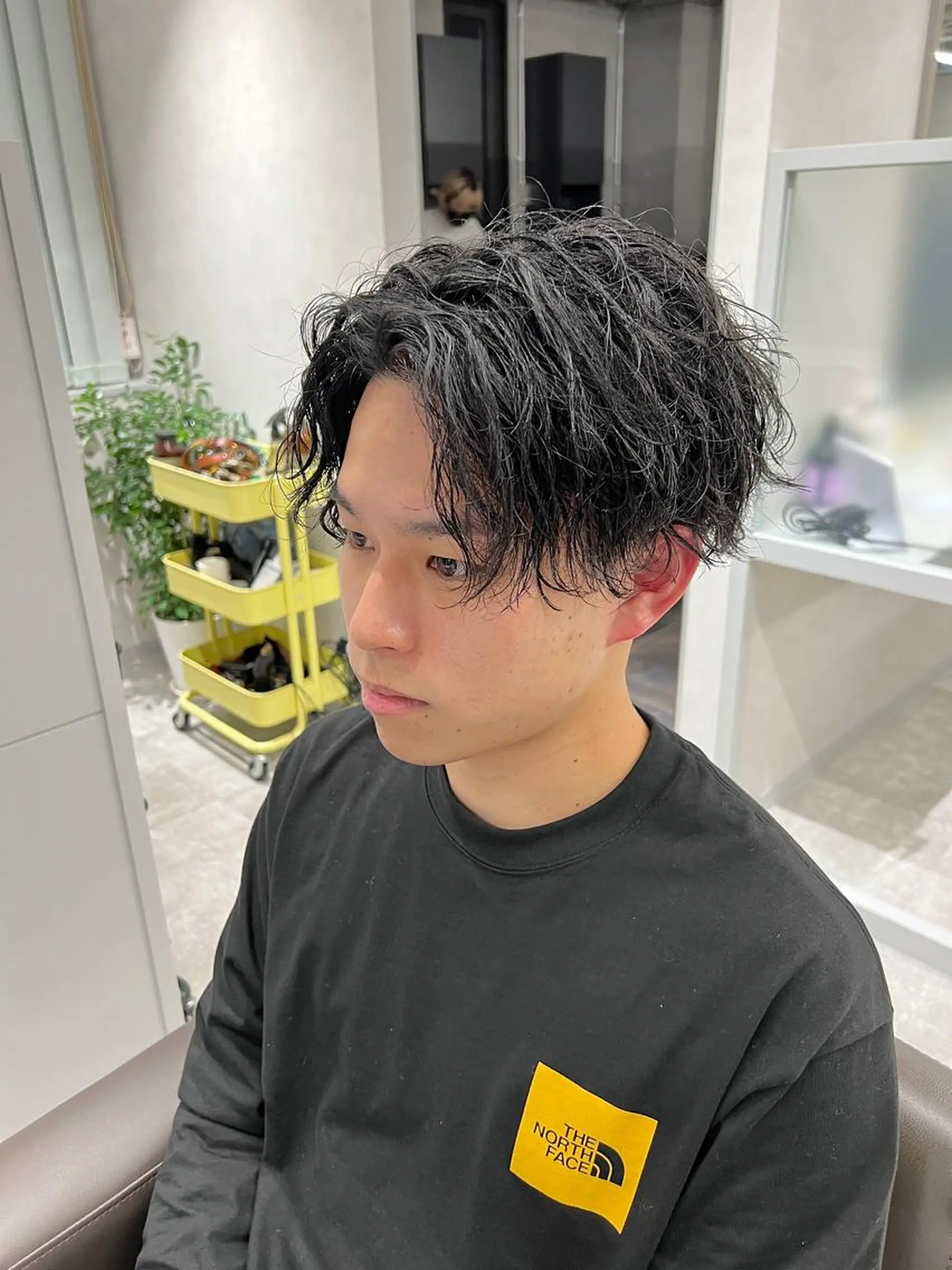 ショート カラー パーマ メンズ 関西センターパート メンズモデル募集のヘアスタイル