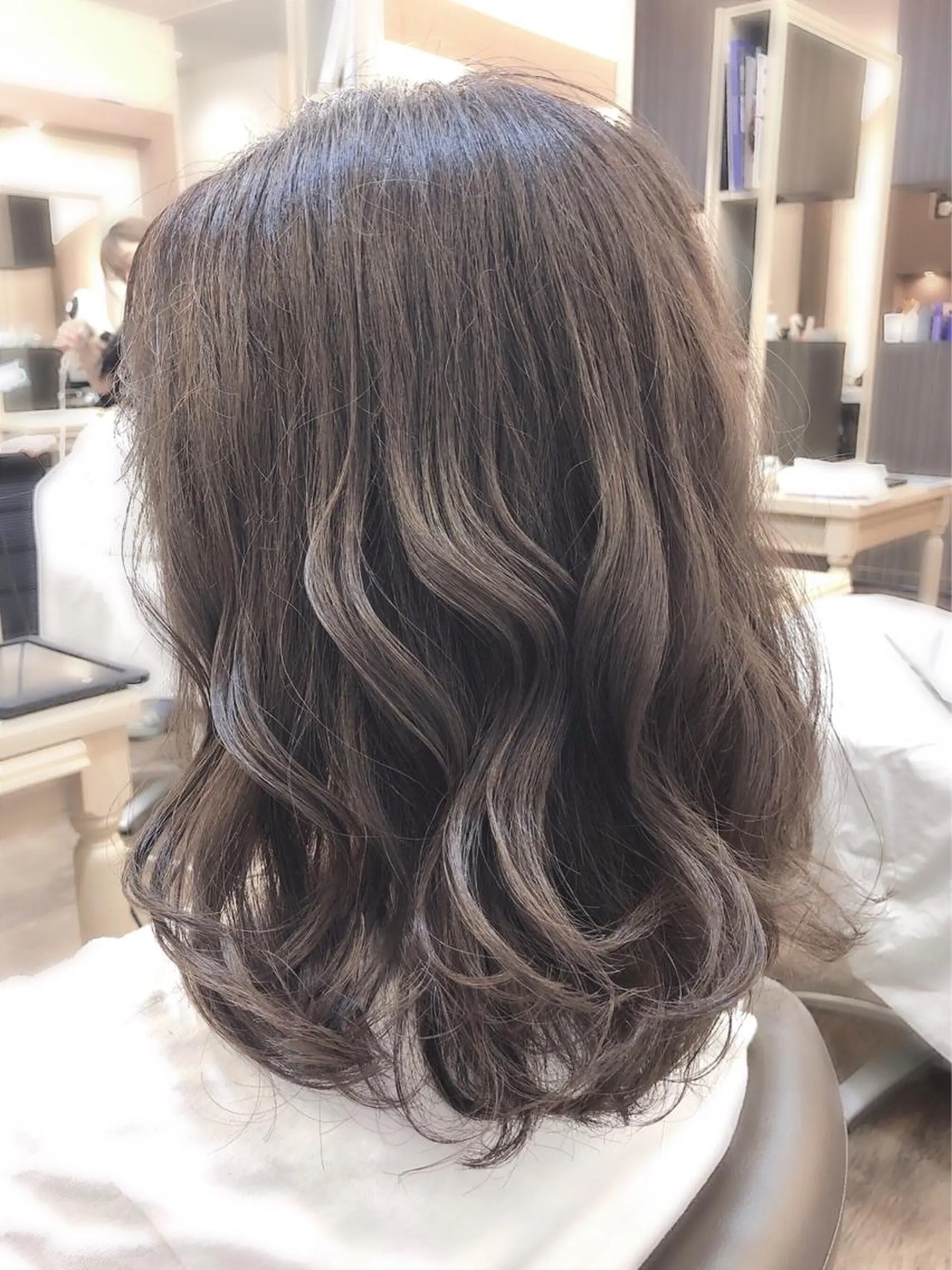 ミディアム カラー ヘアカラー 尚平 40代からの 髪質改善専門のその他イメージ