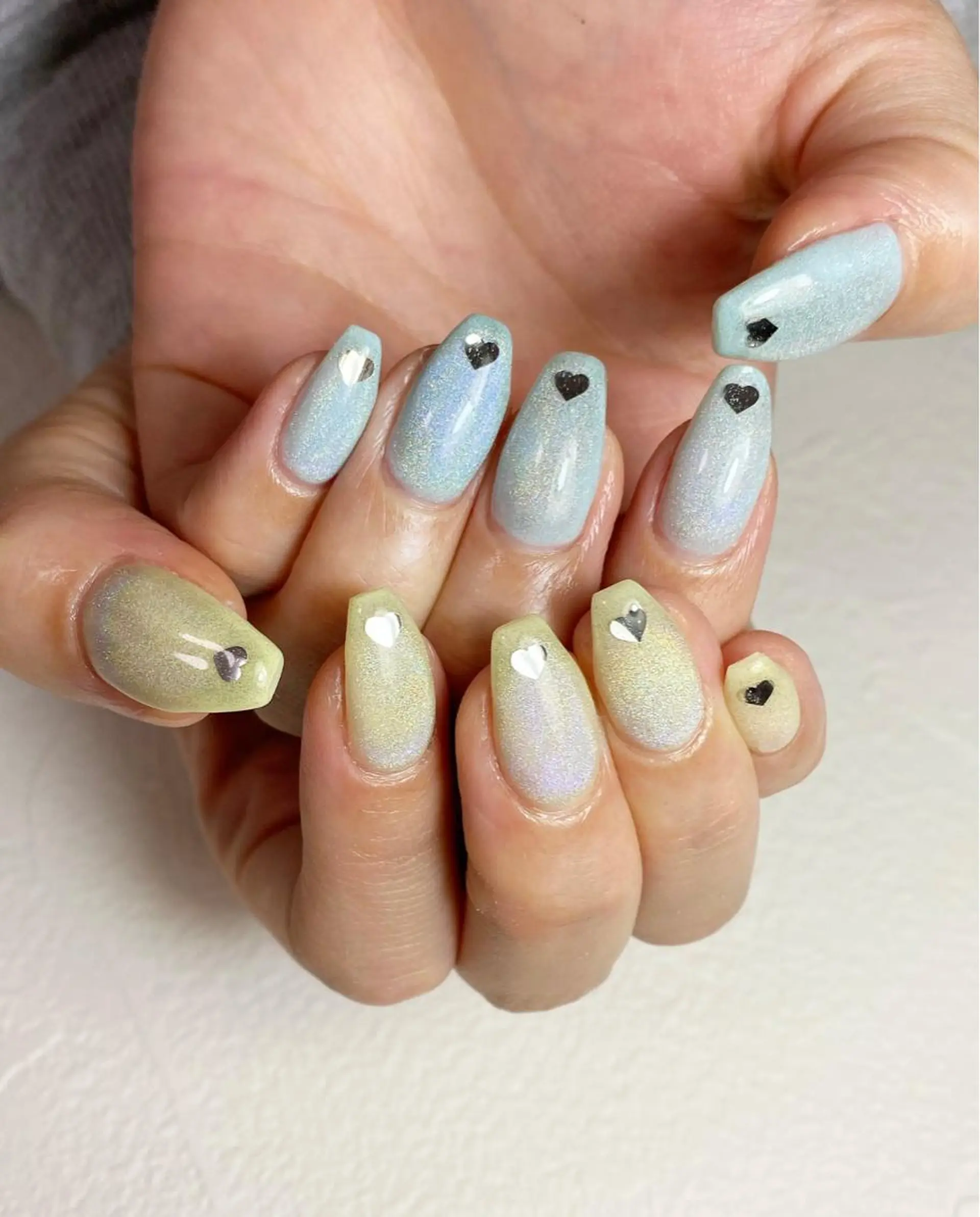 ネイル アートネイル ハート ホログラムネイル 水色 ロングネイル ✾ NailRoom Latina🌻💓のネイルデザイン