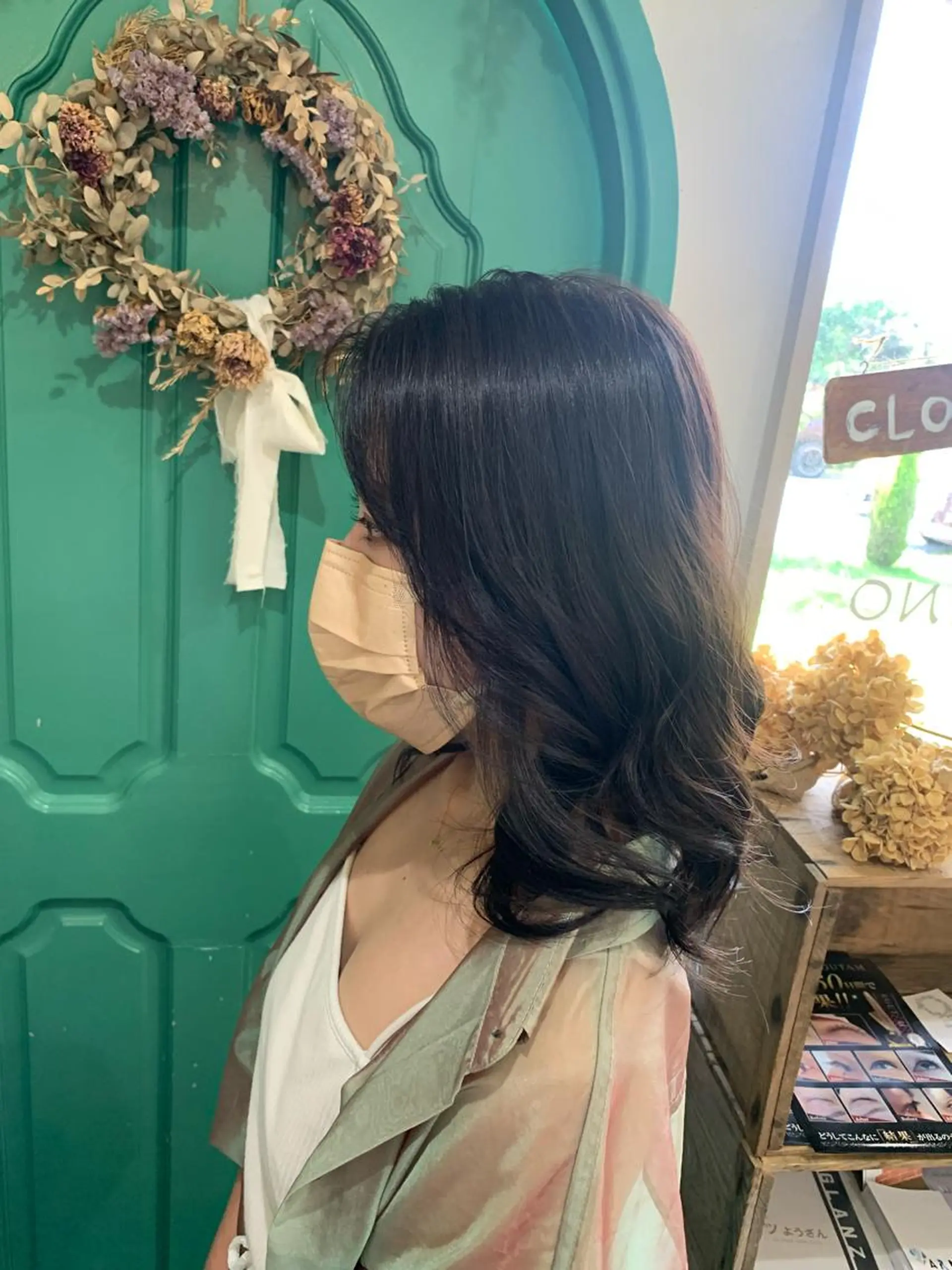 セミロング ヘアカラー 佐藤 美咲のヘアスタイル