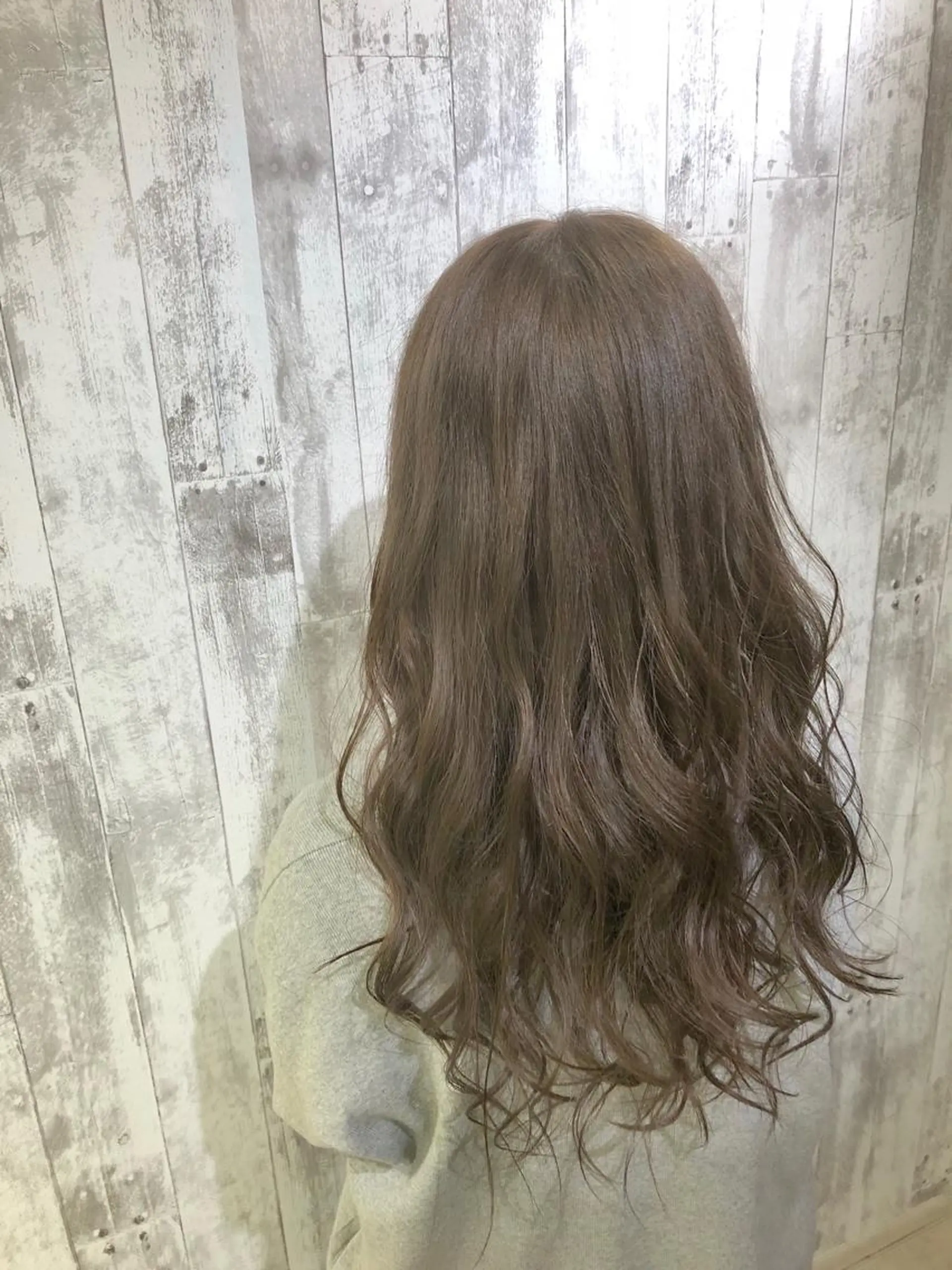 ロング カラー ベージュカラー ミルクティーベージュ Agu  清尾 浩昭のヘアスタイル