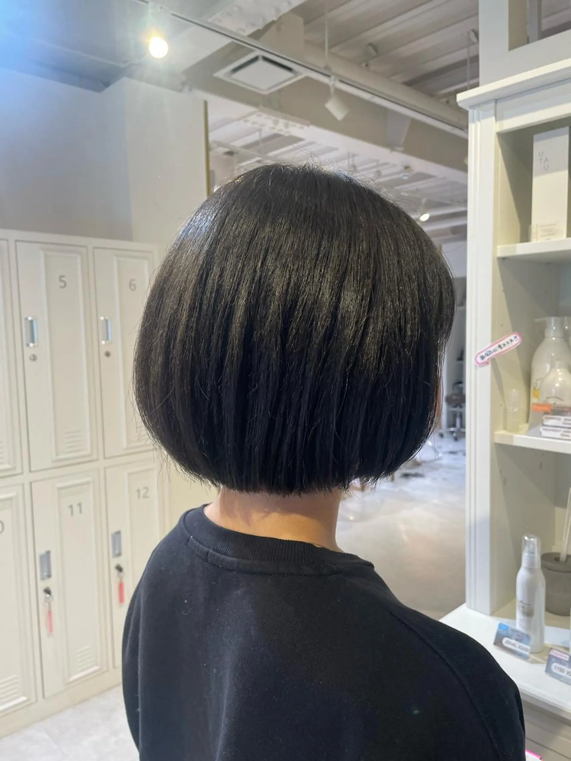 ショート ボブ カット 和田 真依のヘアスタイル