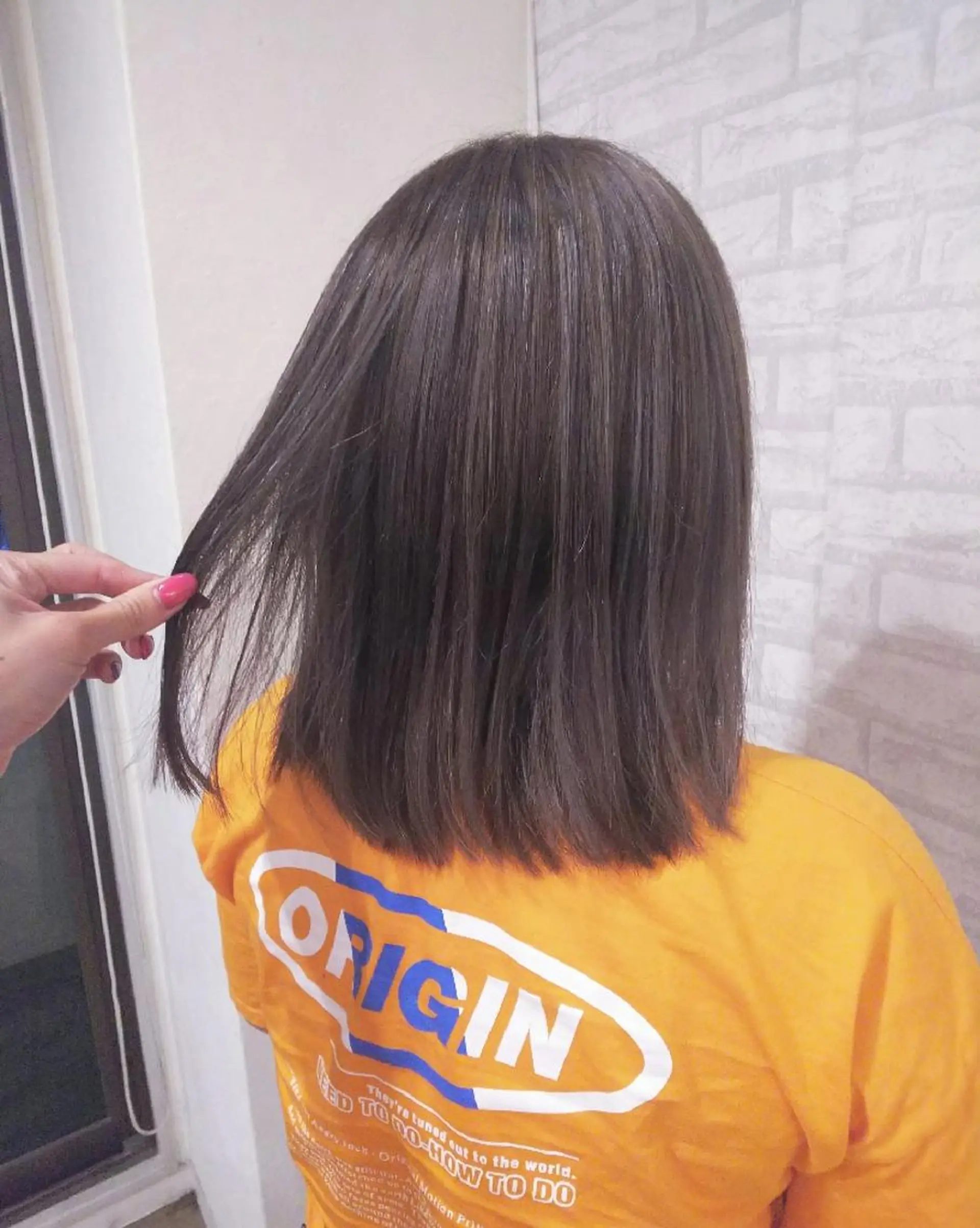 ミディアム カラー ハイライトカラー シルバー ハイライト RU RIのヘアスタイル