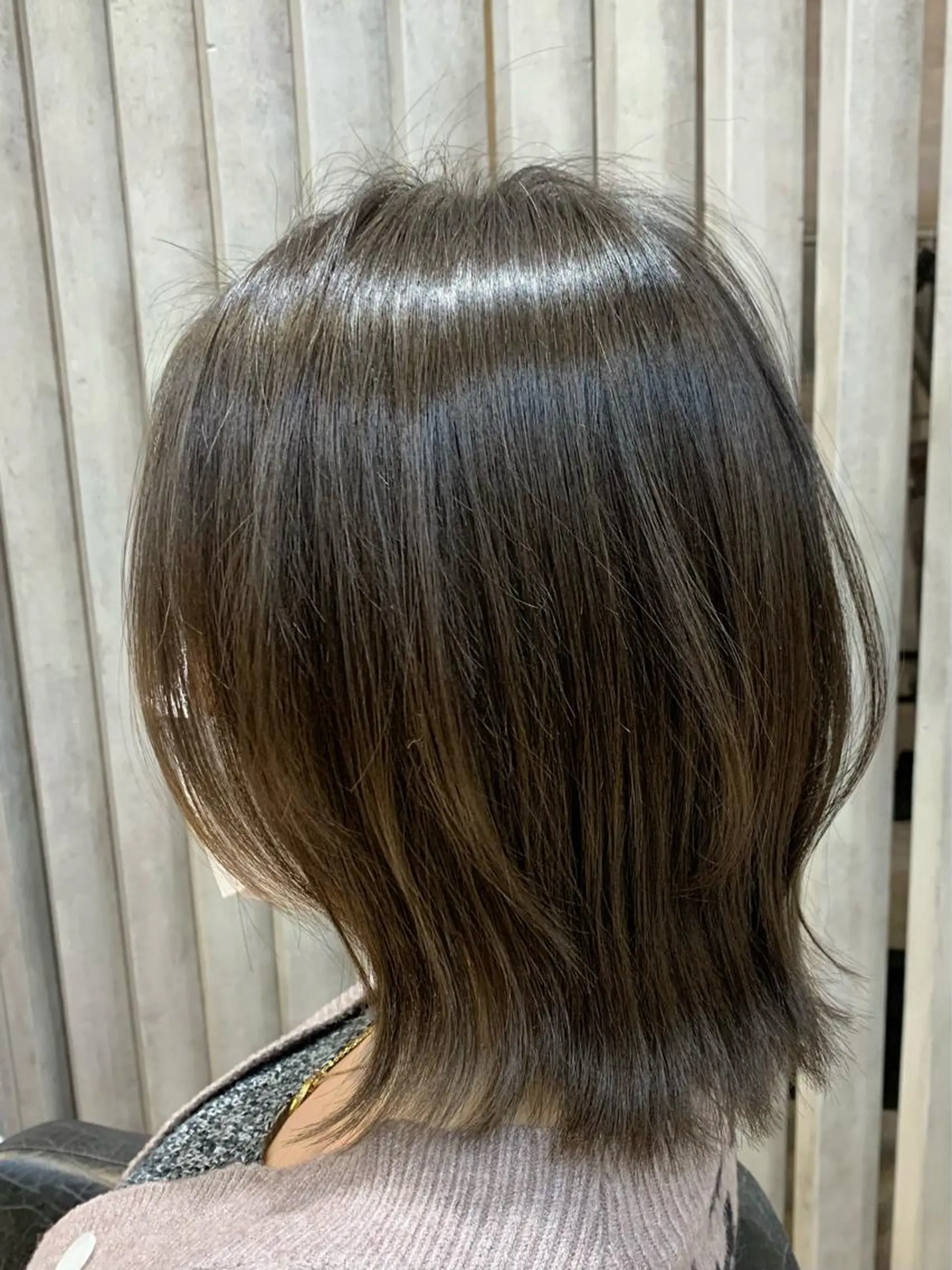 ミディアム ミディアムレイヤー レイヤーカット 外ハネヘア B E C H I C O〔べち子〕のヘアスタイル