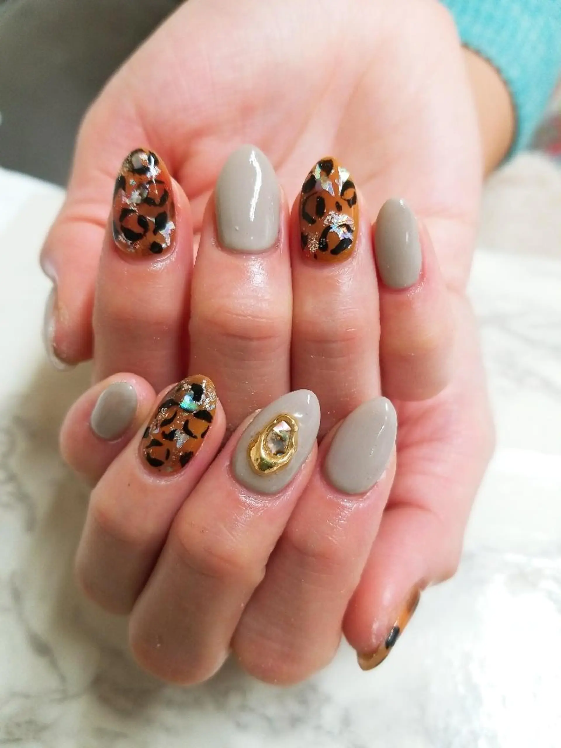 ネイル アニマル柄 アートネイル ジェルネイル 持ち込み ニュアンスネイル 河野ちえ (雑誌掲載サロン)のネイルデザイン