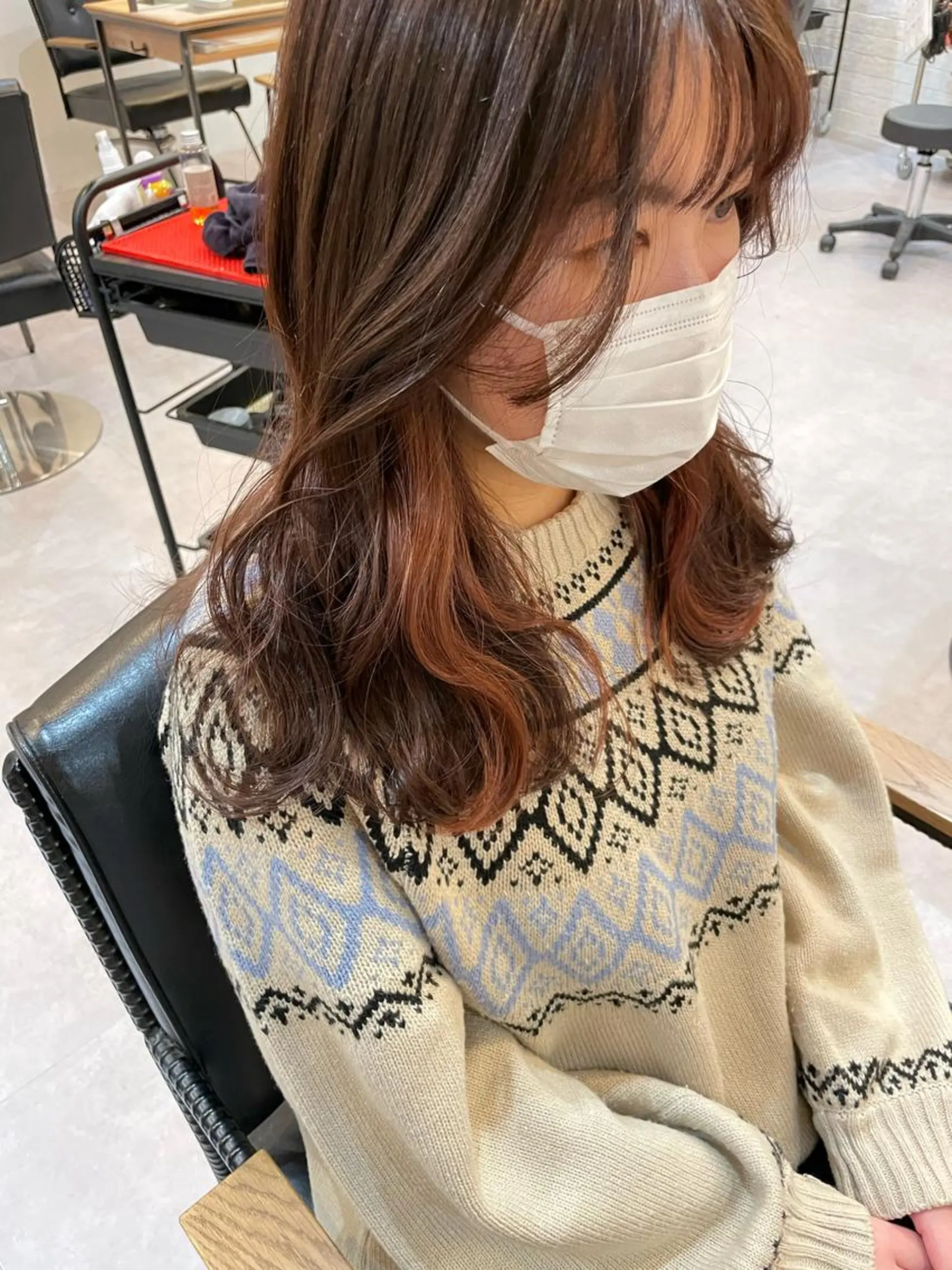 セミロング カラー akane .のヘアスタイル