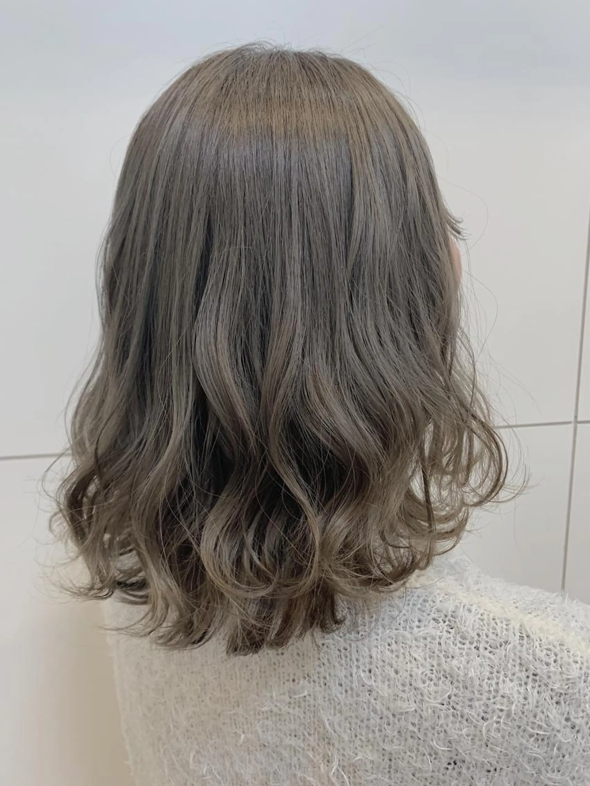 ミディアム カラー ヘアアレンジ グレージュ オリーブグレージュ オリーブグレー ヘアカラー トリートメント 頭皮×髪質改善 透明感カラー💎中村のヘアスタイル