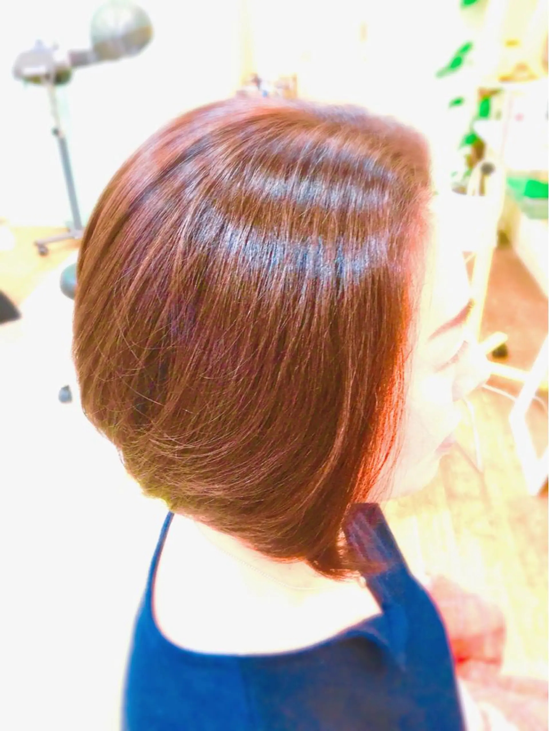 カラー アッシュ ピンクカラー ピンクアッシュ レッドカラー ボブ 浅岡 青希のヘアスタイル