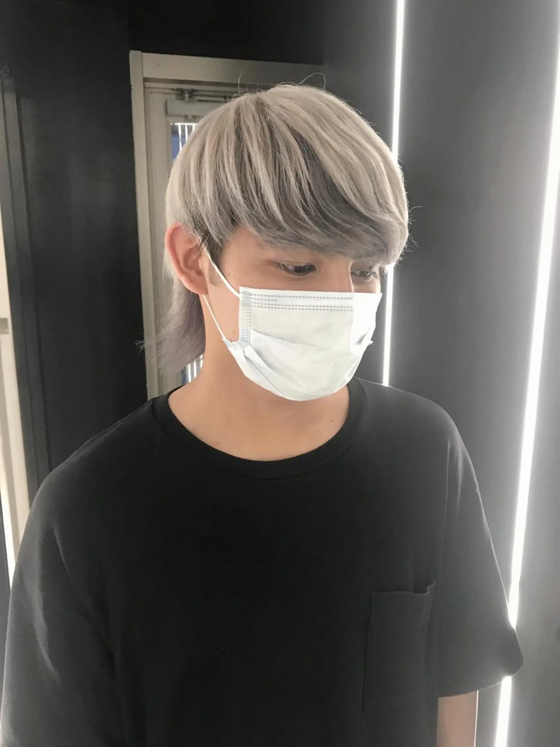 ショート カラー メンズ 森本 笑のヘアスタイル