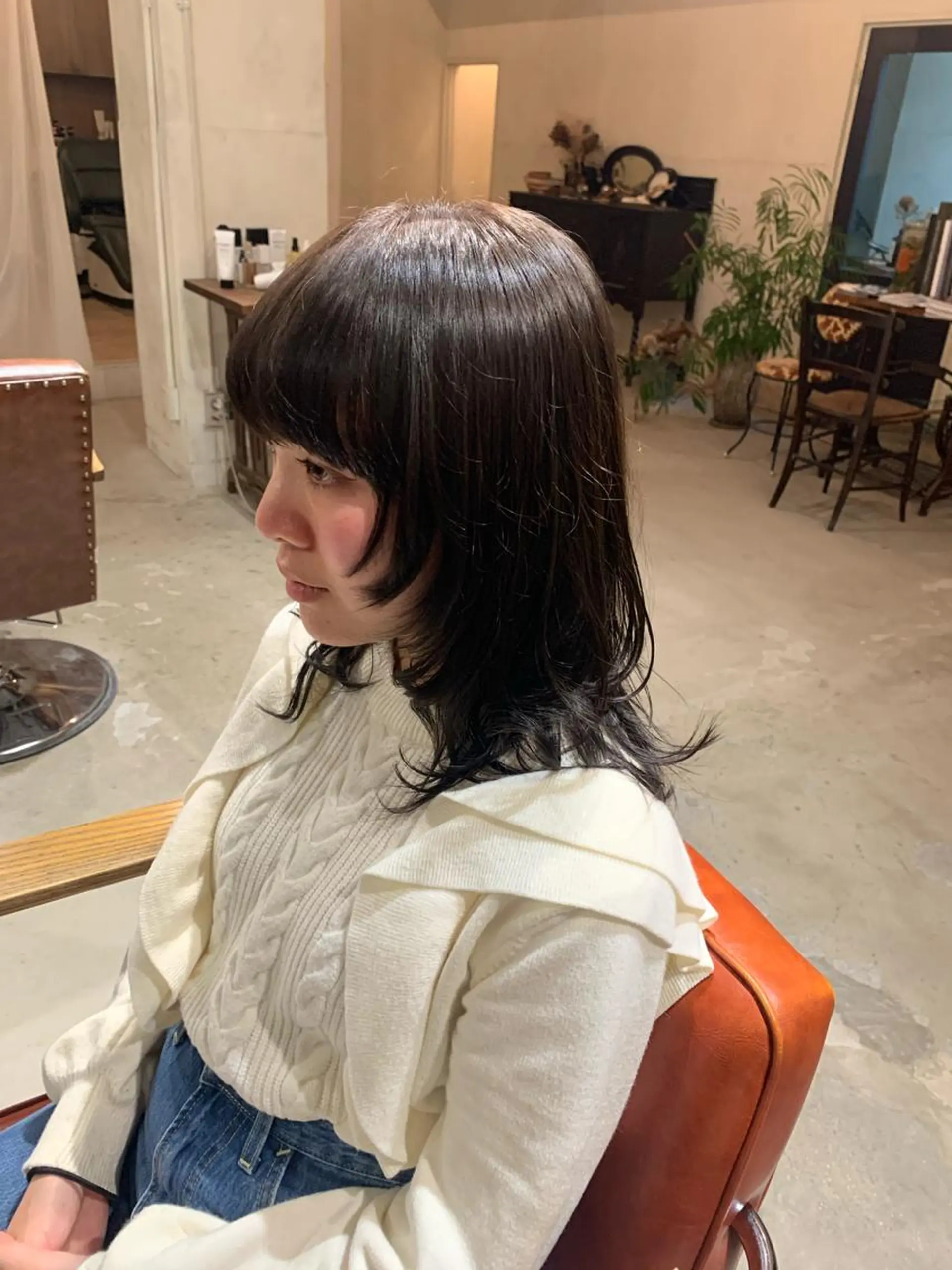セミロング カラー スギヤマ ショウゴのヘアスタイル