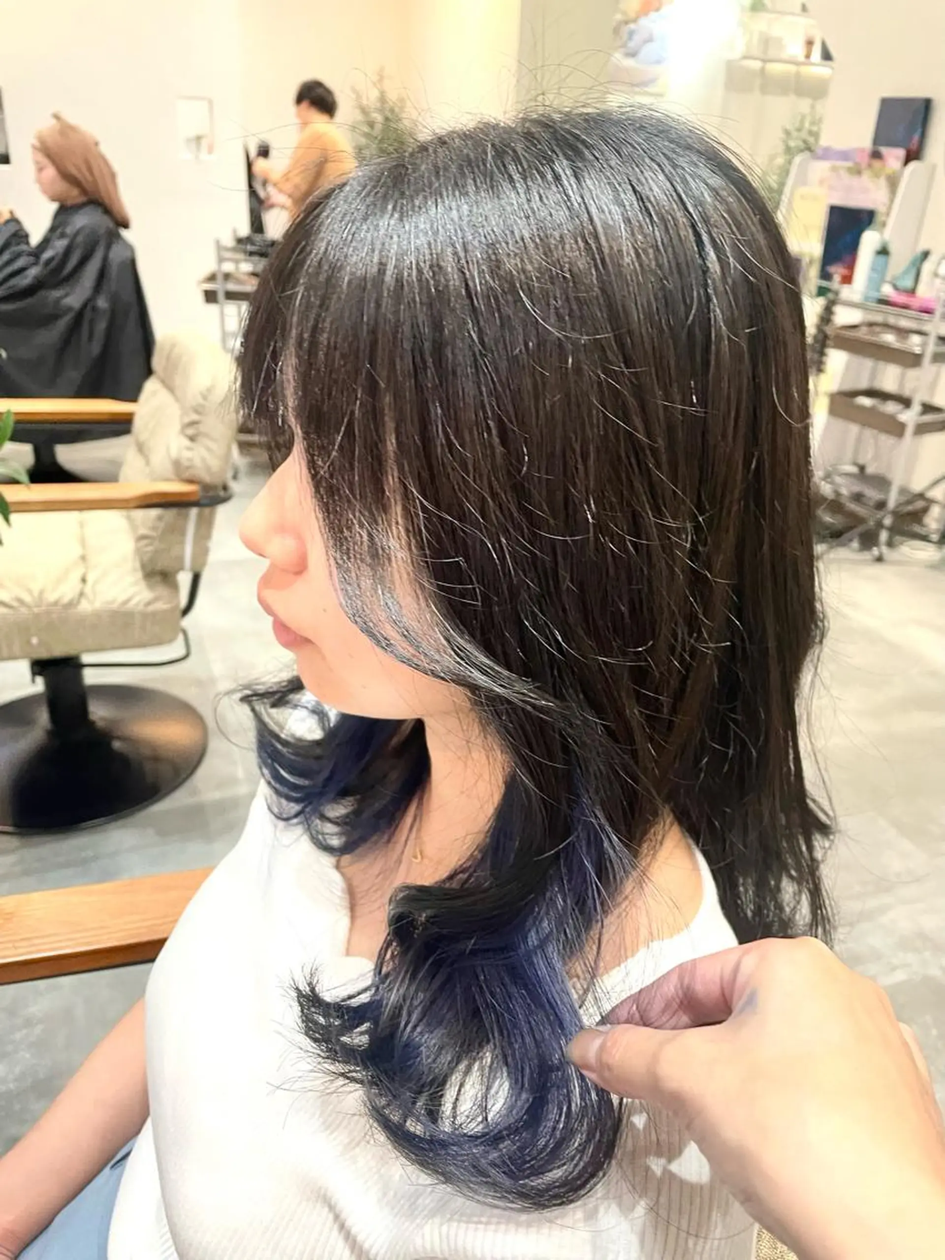 ミディアム カラー 黒髪 ブルーカラー ブルーブラック ネイビーカラー 似合わせスタイル🪮 🌿まなべさとみ🌿のヘアスタイル