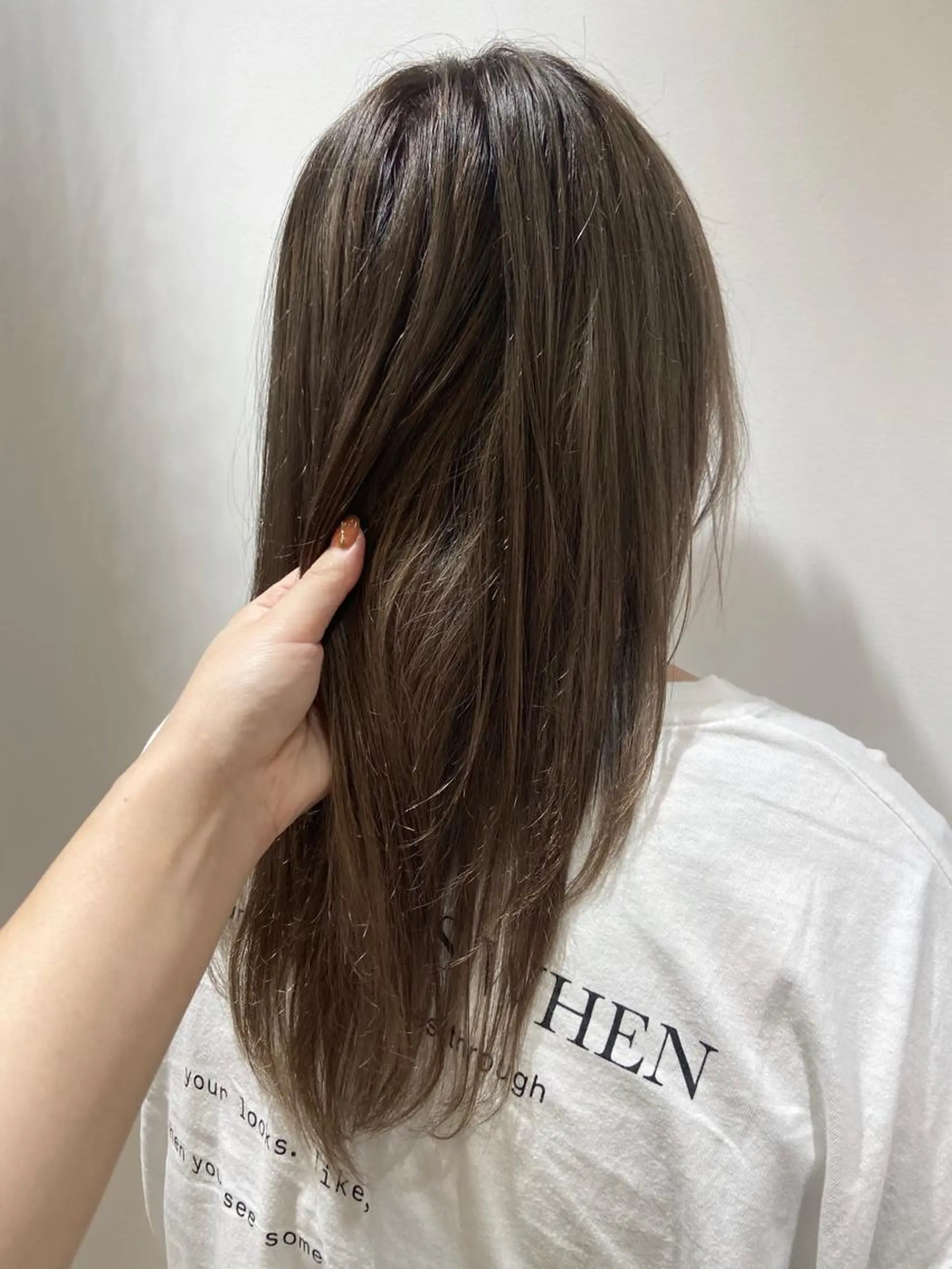 セミロング カラー ヘアカラー 🐺ウルフ/レイヤー 似合わせ‎🤍沙羅のヘアスタイル