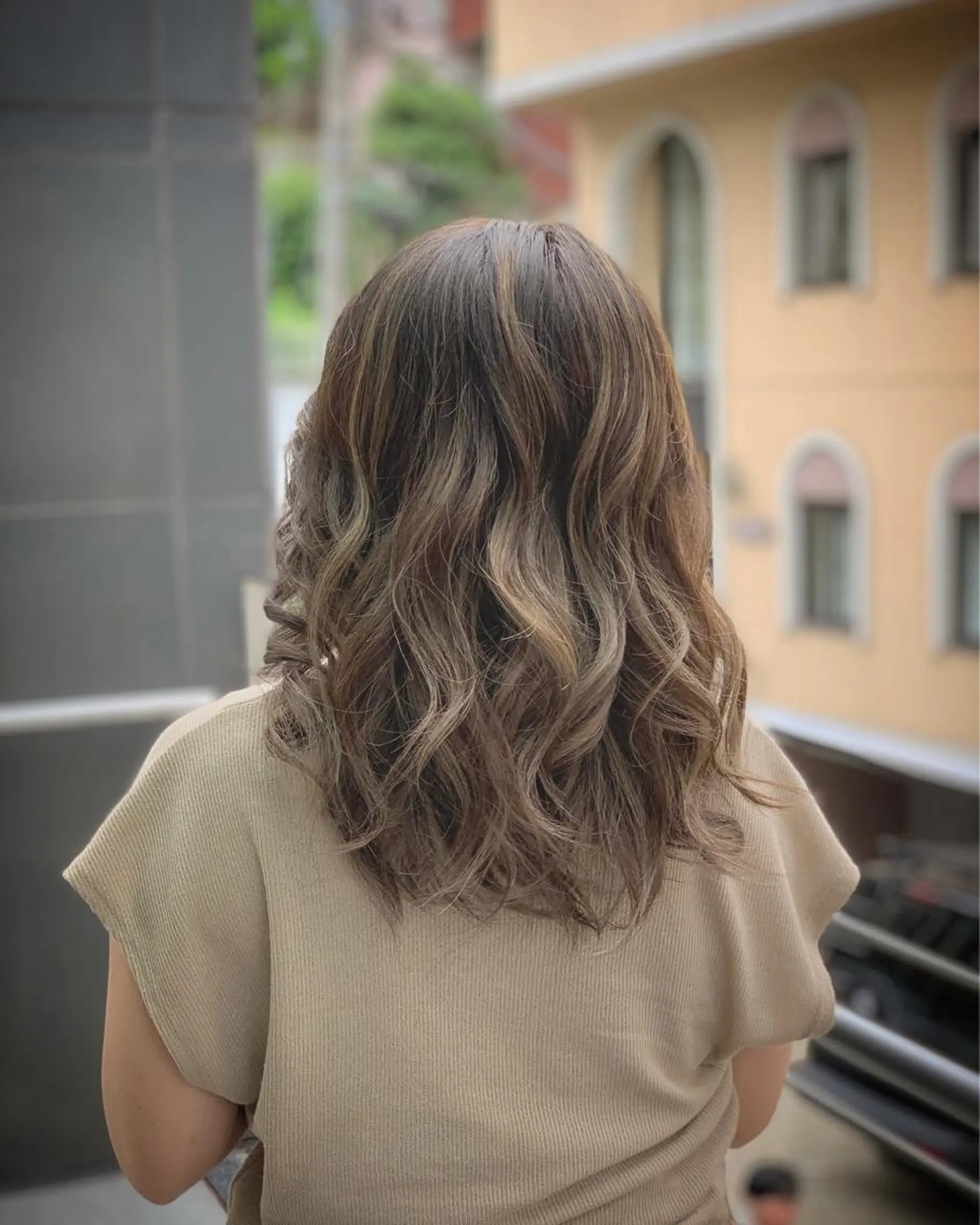 セミロング カット ヘアカラー トリートメント BRAIDS💎愛子 大人ハイライト💎のヘアスタイル