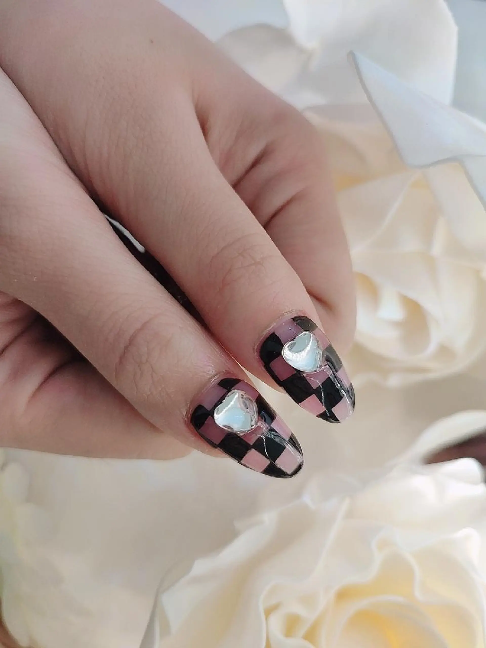 ネイル ハンドネイル RUNWAY 　　の眉毛・アイブロウイメージ