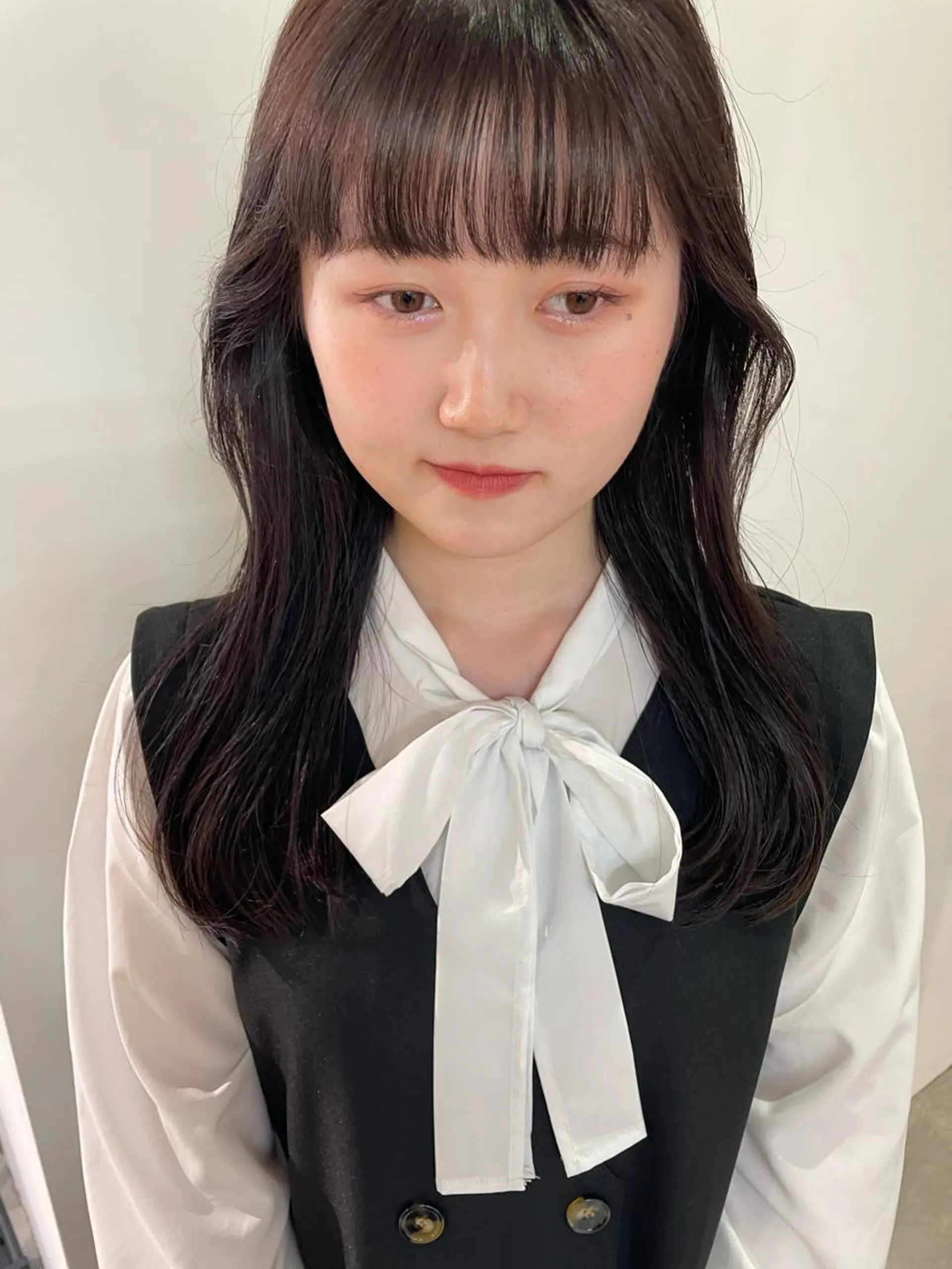 ロング カラー ヘアカラー トリートメント MIU/ルーツカラー 顔まわりレイヤーのヘアスタイル