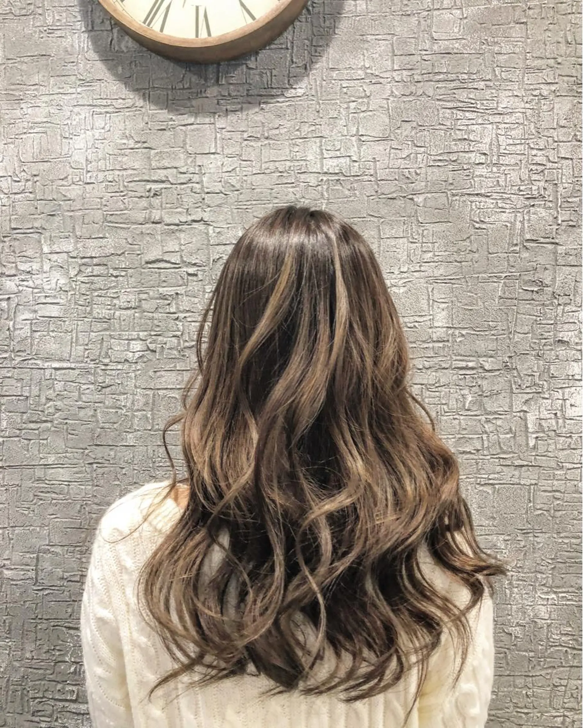 ロング アッシュ アッシュグレー アッシュグレージュ カット ヘアカラー トリートメント 川野 賢のヘアスタイル