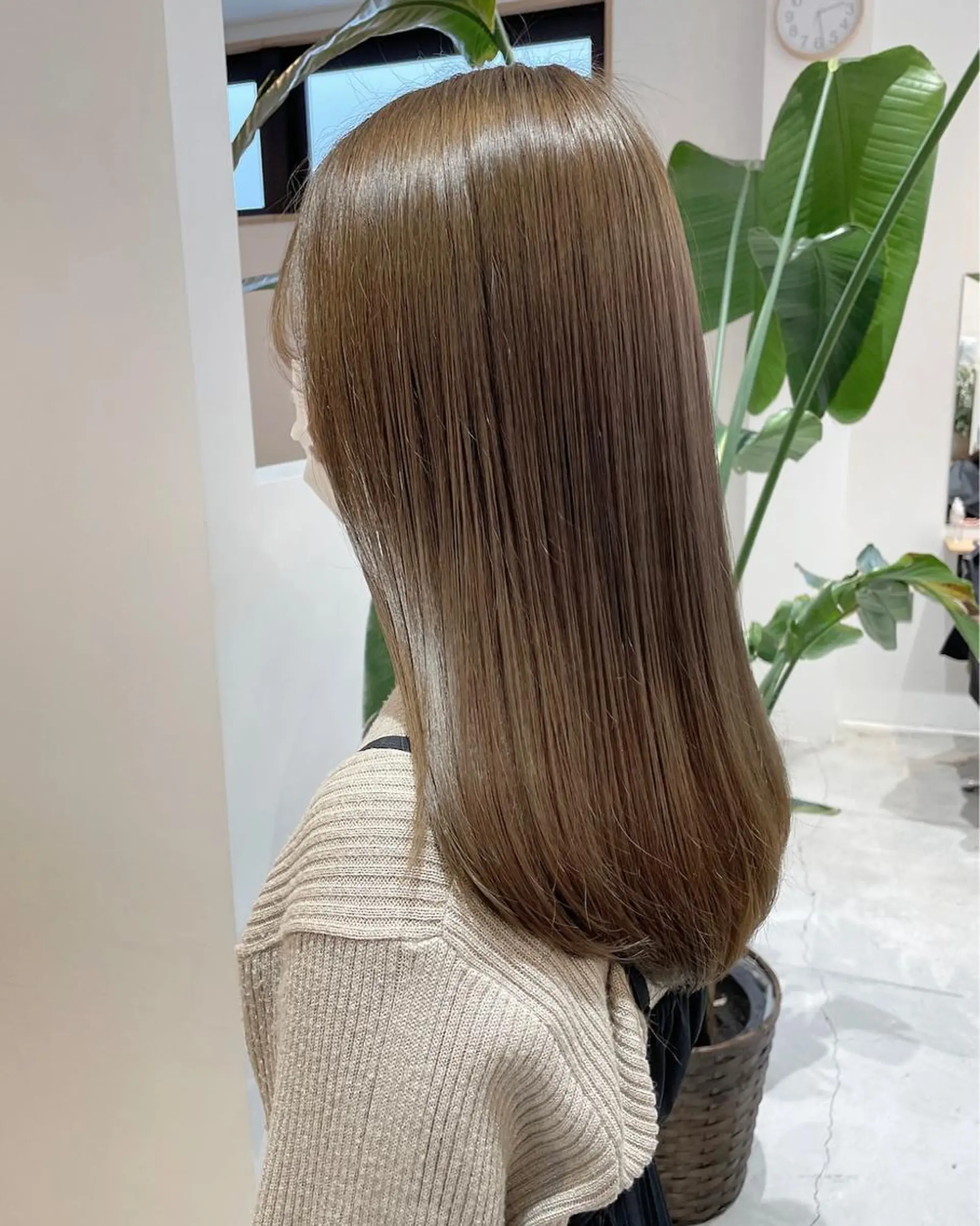 セミロング カラー アッシュ ベージュカラー bloom yumaのヘアスタイル