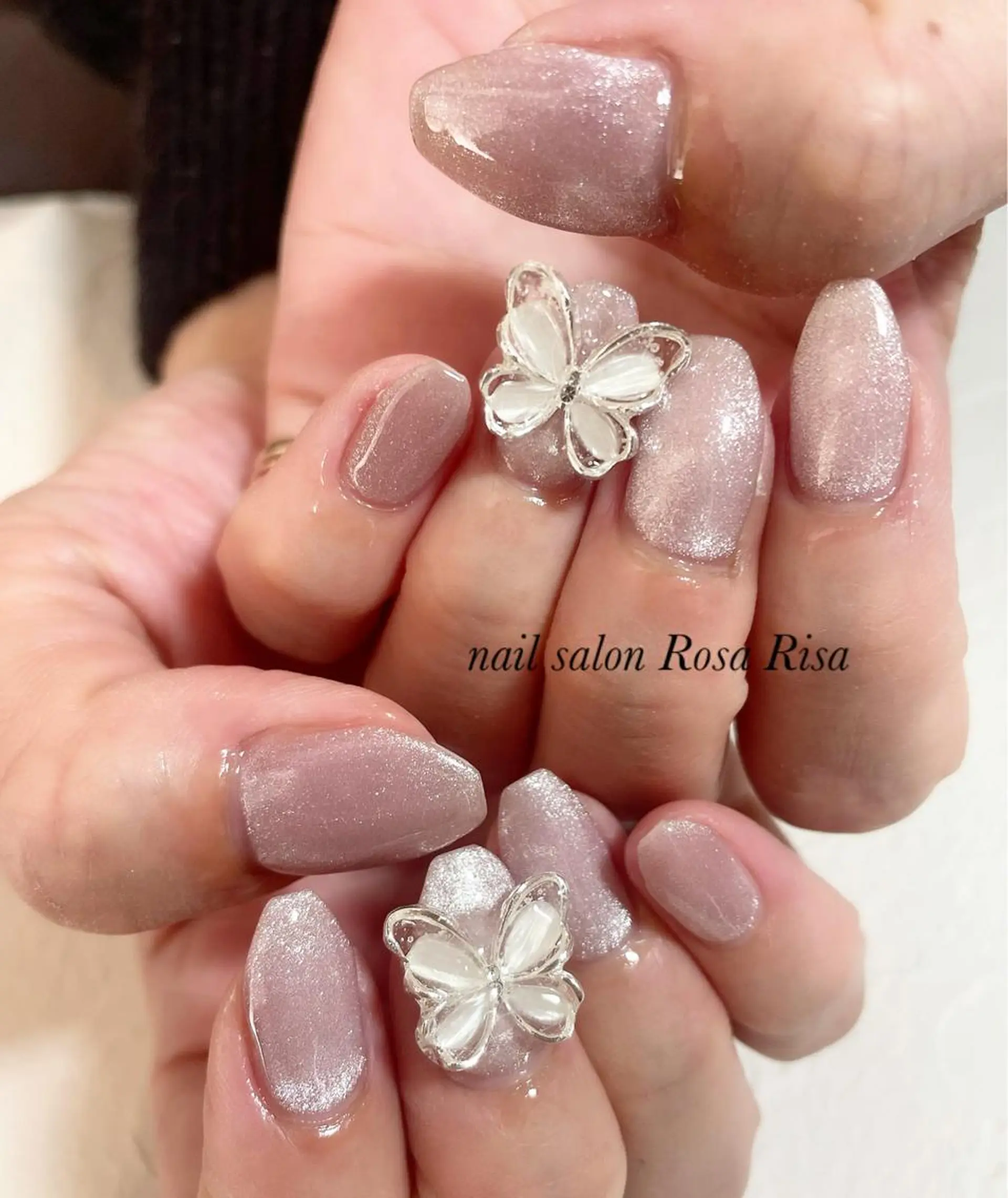 ミディアム ネイル マグネットネイル ネイルスタジオ シェイクユアハンズのネイルデザイン