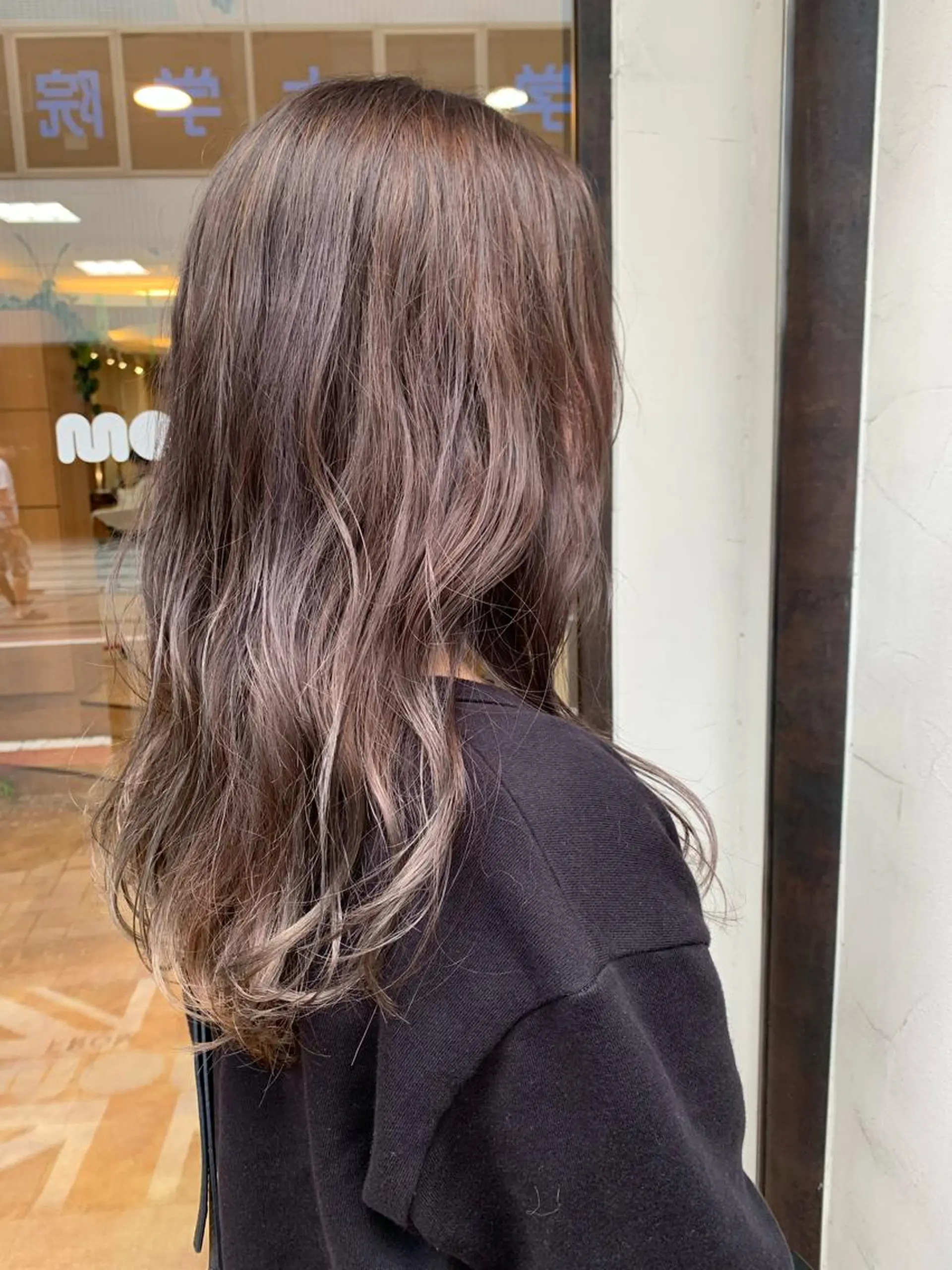 ロング カラー グレージュ ラベンダーカラー ラベンダーグレージュ ラベンダーグレー 田畑 優希のヘアスタイル