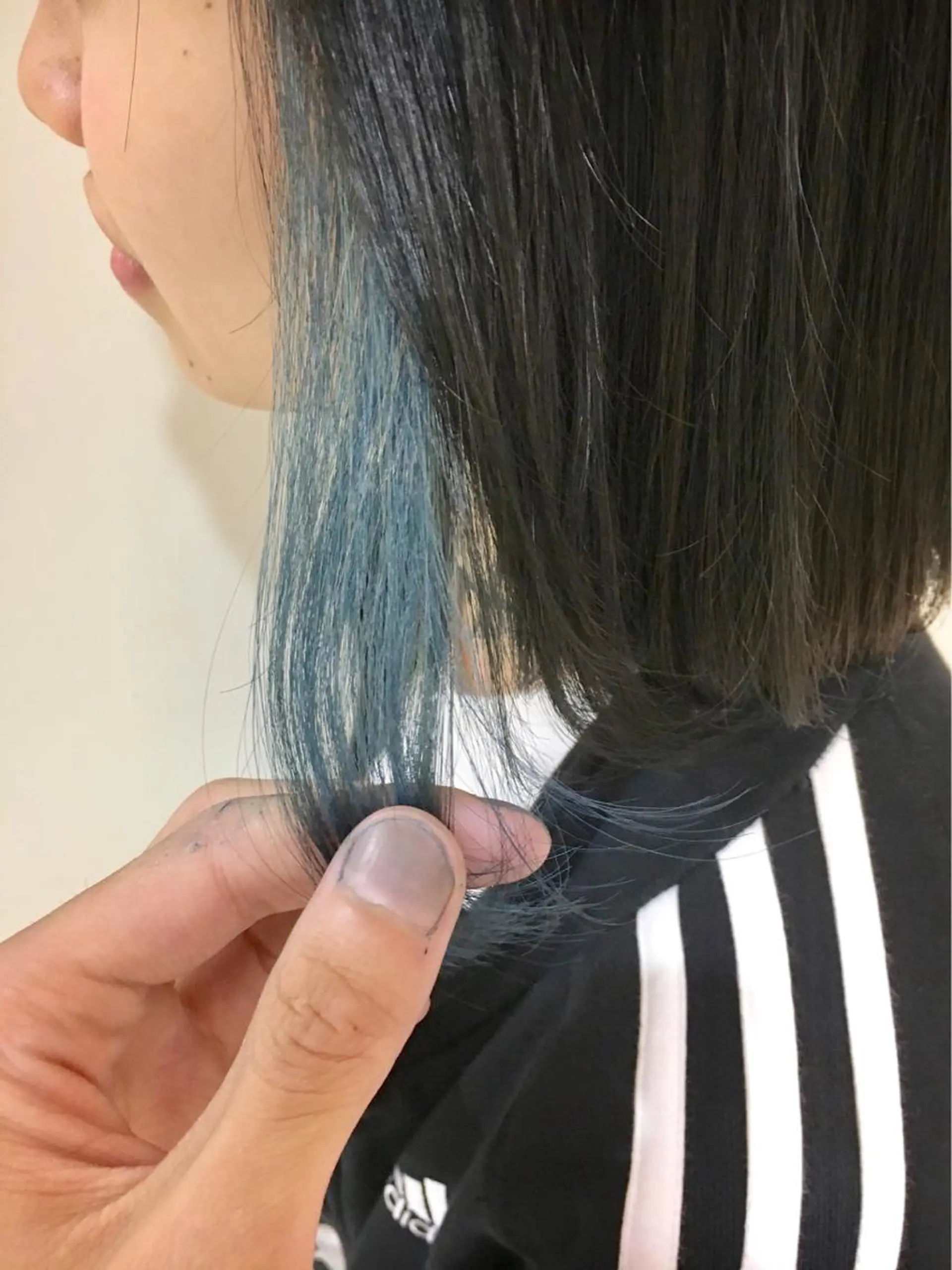 カラー アディクシーカラー ブリーチ ブルーカラー 永井 大希のヘアスタイル