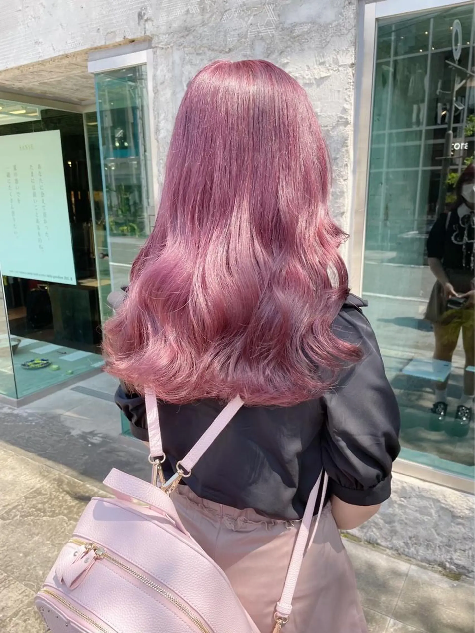 ロング カラー ヘアアレンジ アッシュ アッシュグレー アッシュグレージュ バレイヤージュ ミストバング Bob&ハイトーン 専門家CHIHIROのヘアスタイル