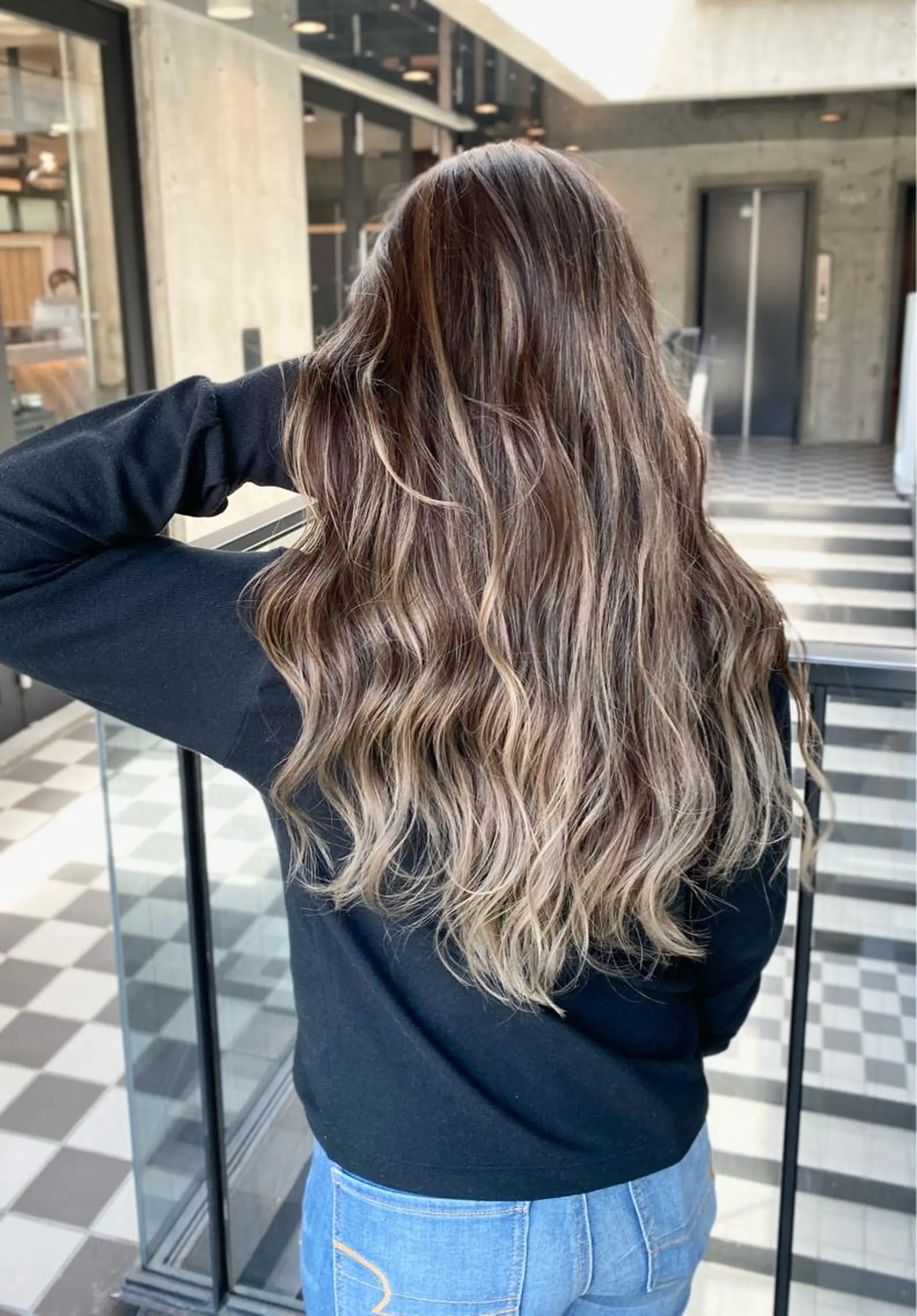 ロング カラー バレイヤージュ レイヤーカット ヘアカラー トリートメント 🌈透明感カラー ✨松田龍也🌈のヘアスタイル