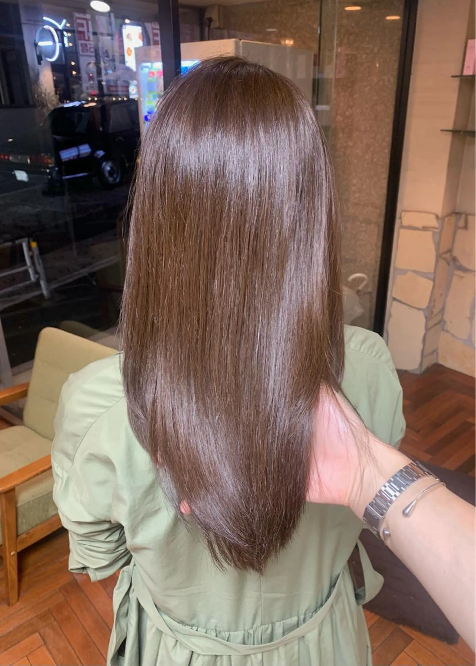 セミロング カラー ベージュカラー ブリーチ ブリーチなしカラー ヘアカラー トリートメント 矢野 晃平のヘアスタイル