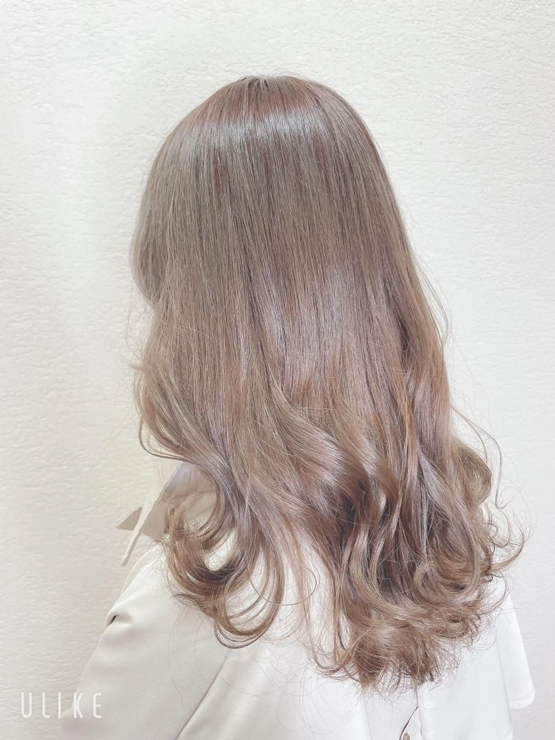 ロング カラー ベージュカラー ミルクティーベージュ カット ヘアカラー トリートメント ❣️モードケイズ塚口 和田一将のヘアスタイル