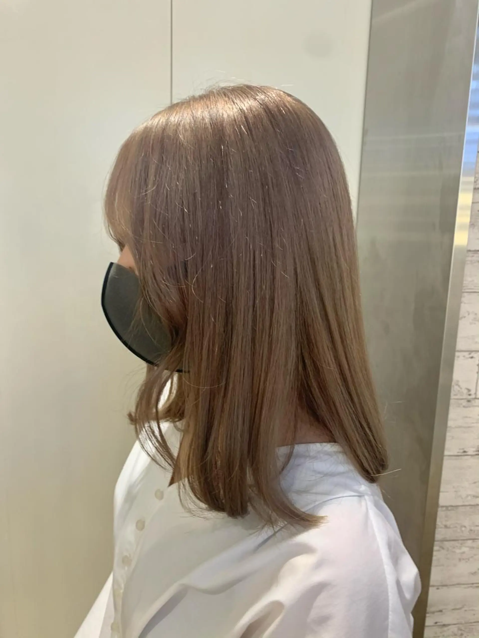 ロング カラー ベージュカラー 遠藤沙也加 /レイヤーカットのヘアスタイル