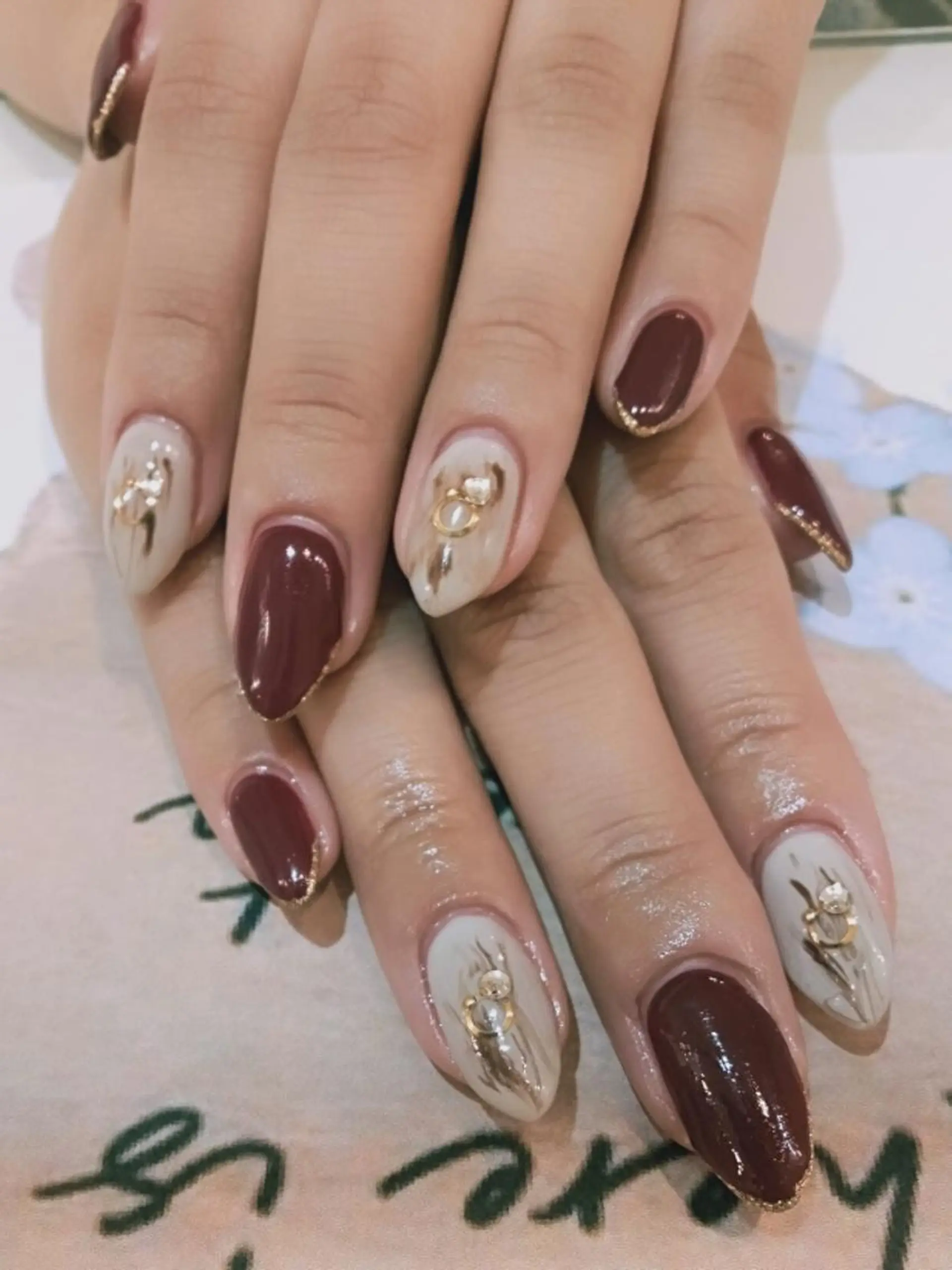 ネイル  More suzukiのネイルデザイン