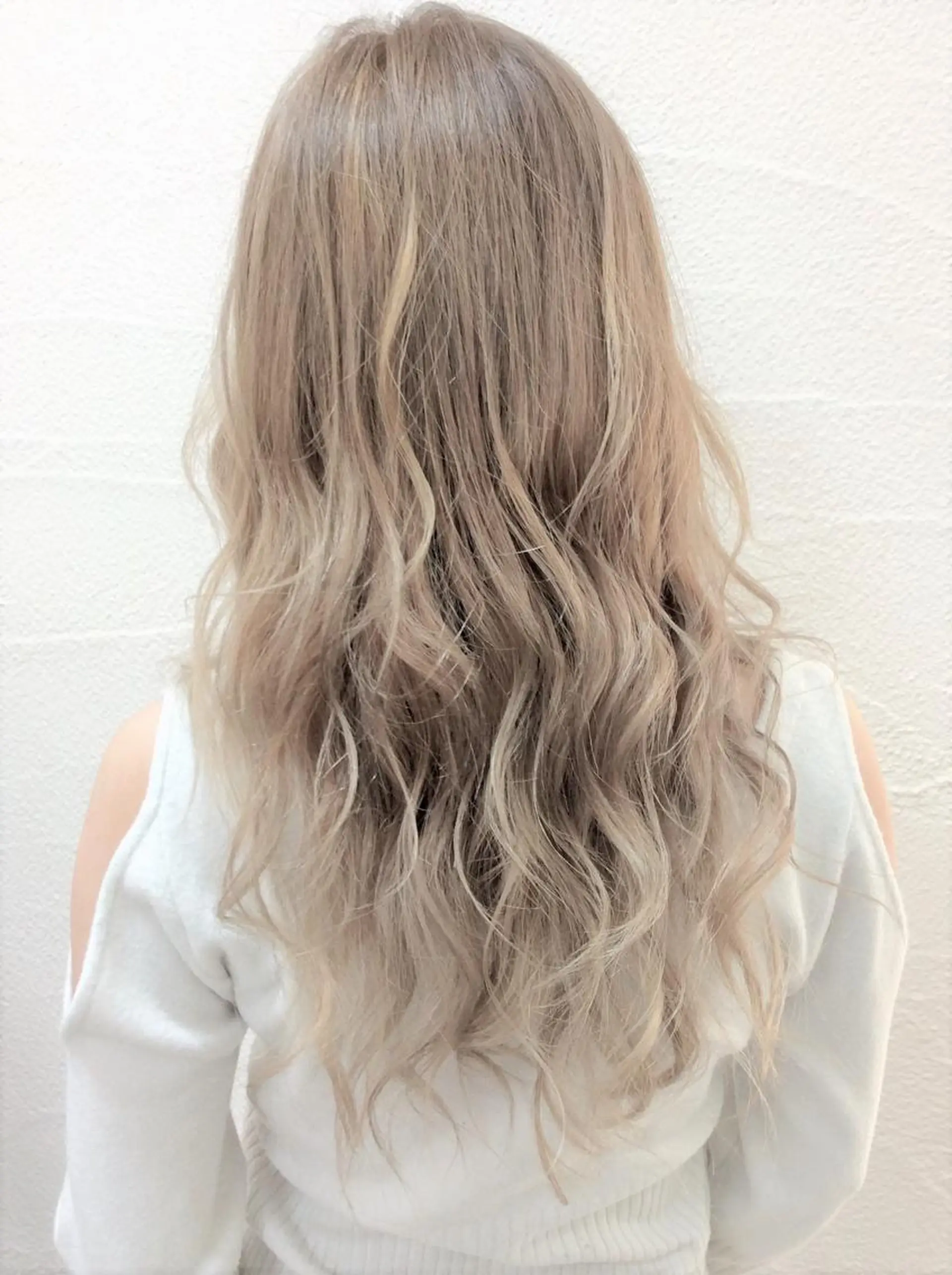 ロング 外国人風カラー 住谷  史弥のヘアスタイル