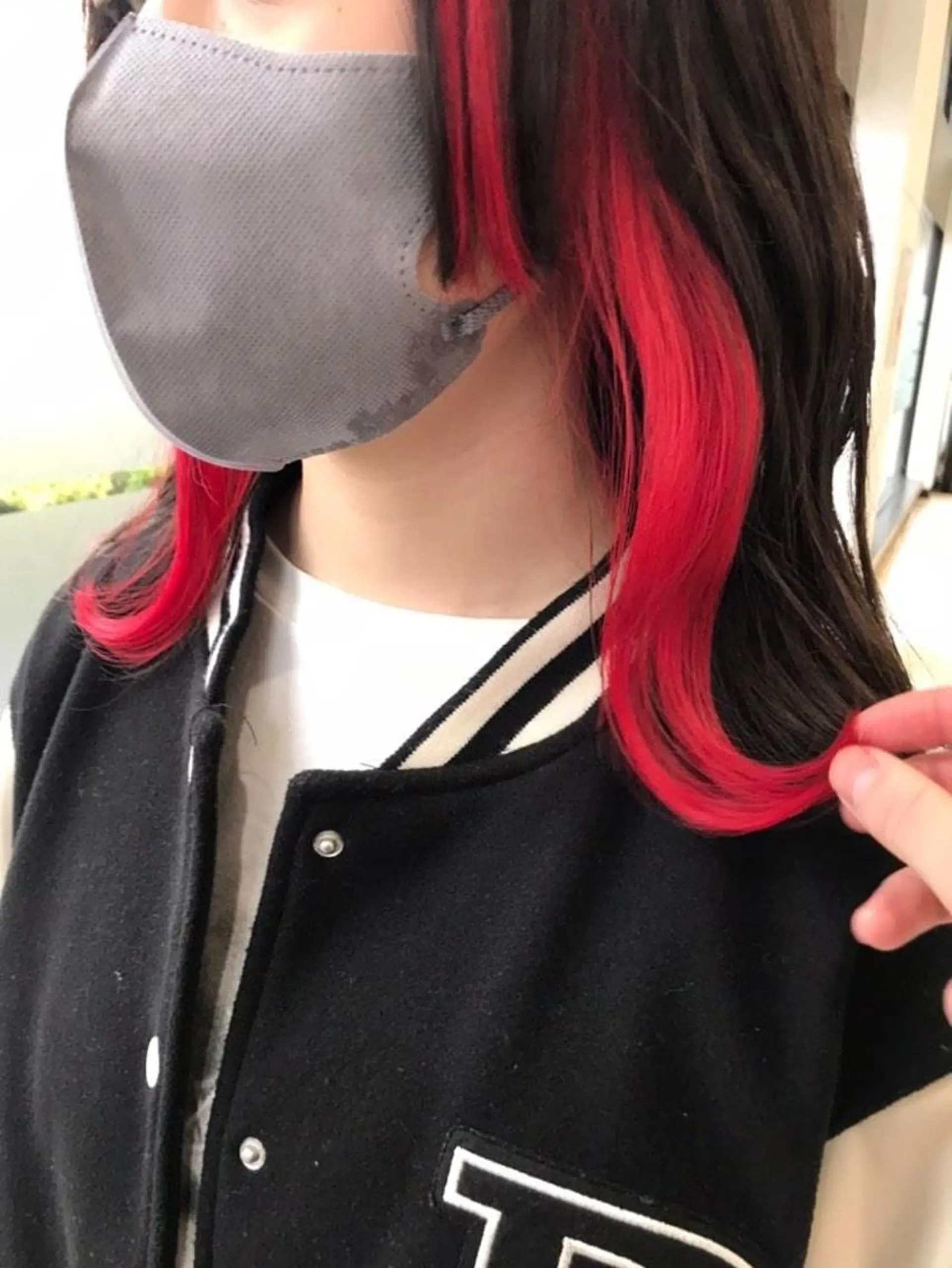 ミディアム カラー インナーカラー レッドカラー あらげ 🌈推しカラー🌈ᵕのヘアスタイル