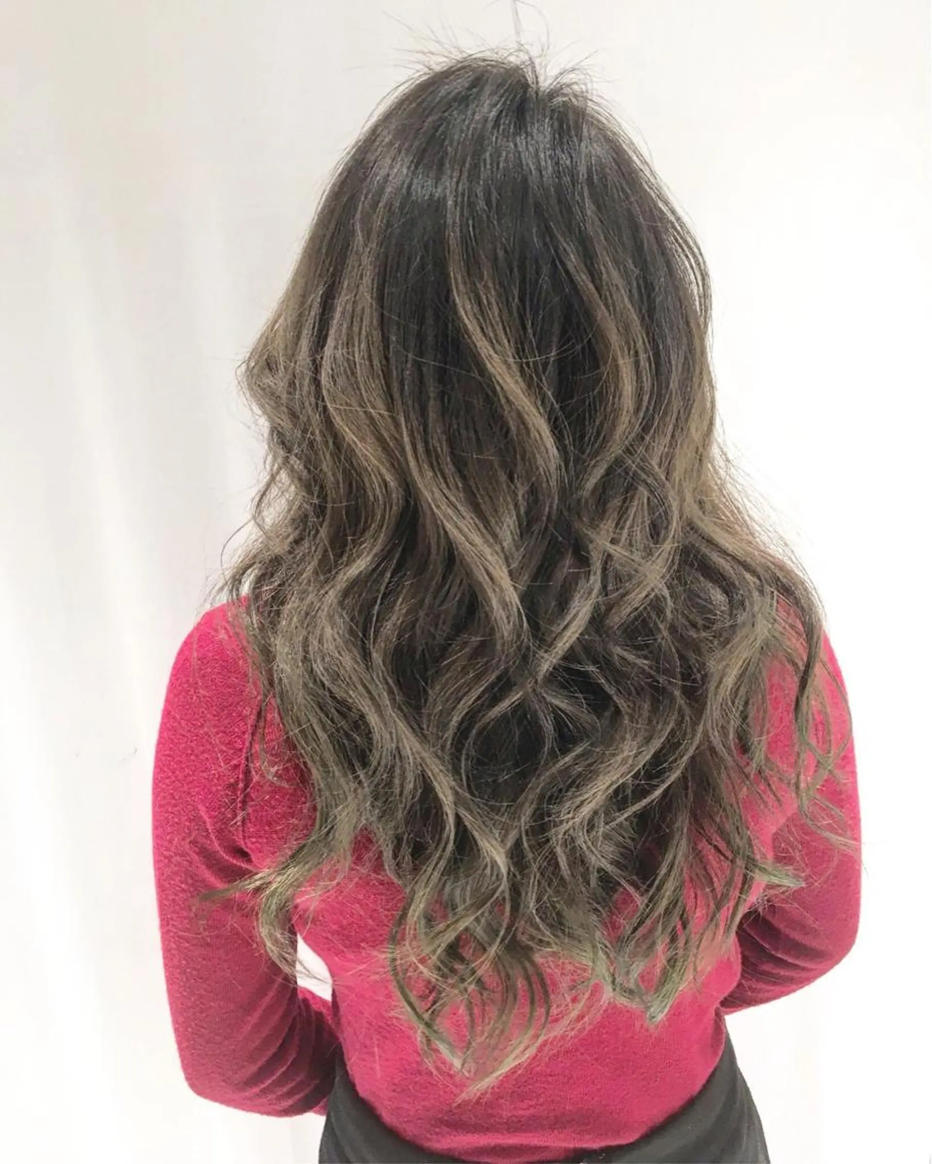 セミロング カラー 透明感カラー グレージュ TAKU 美容師のヘアスタイル