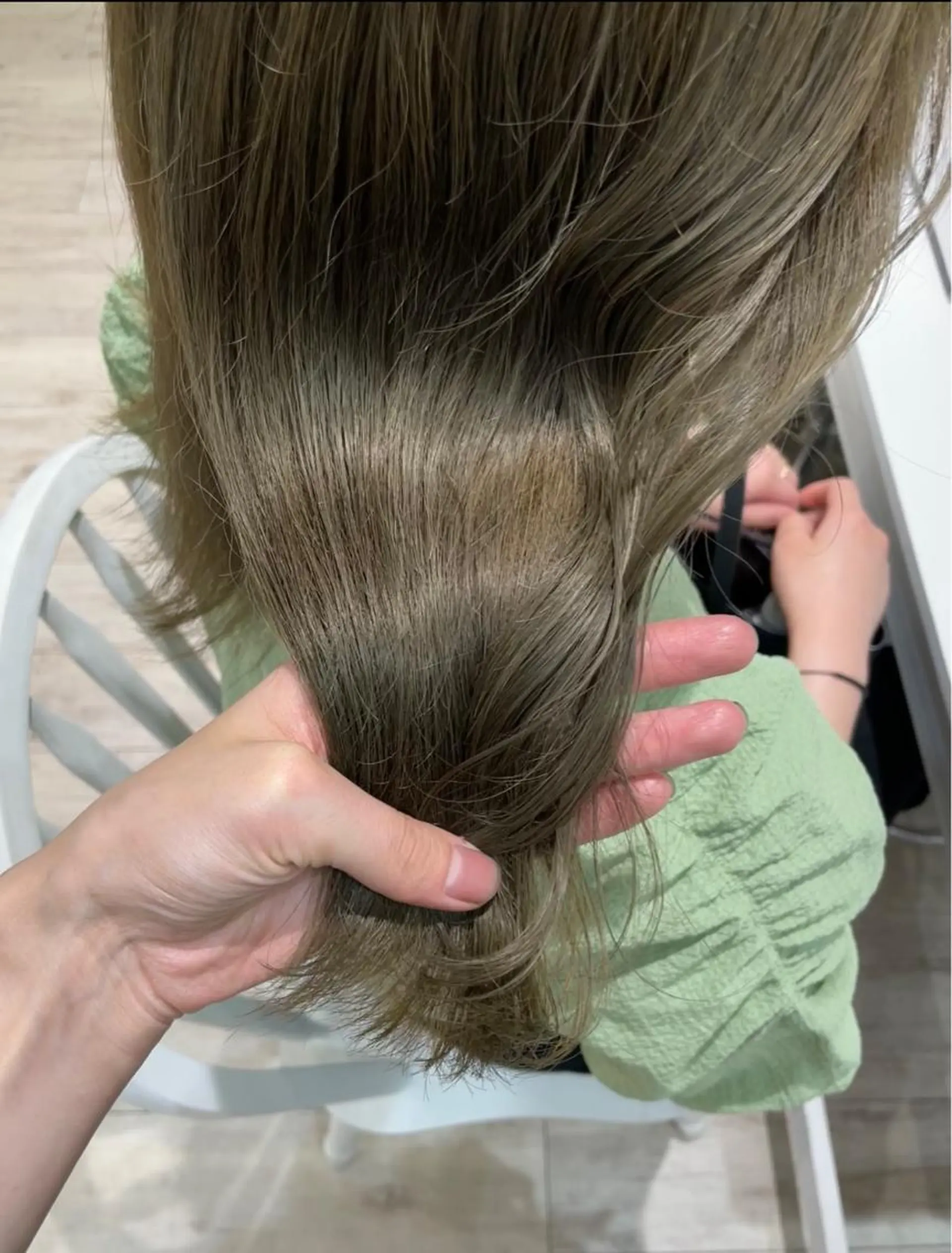 ミディアム カラー ブリーチ グレージュ オリーブグレージュ オリーブグレー ヘアアレンジ/ 暖色🩵hazukiのヘアスタイル